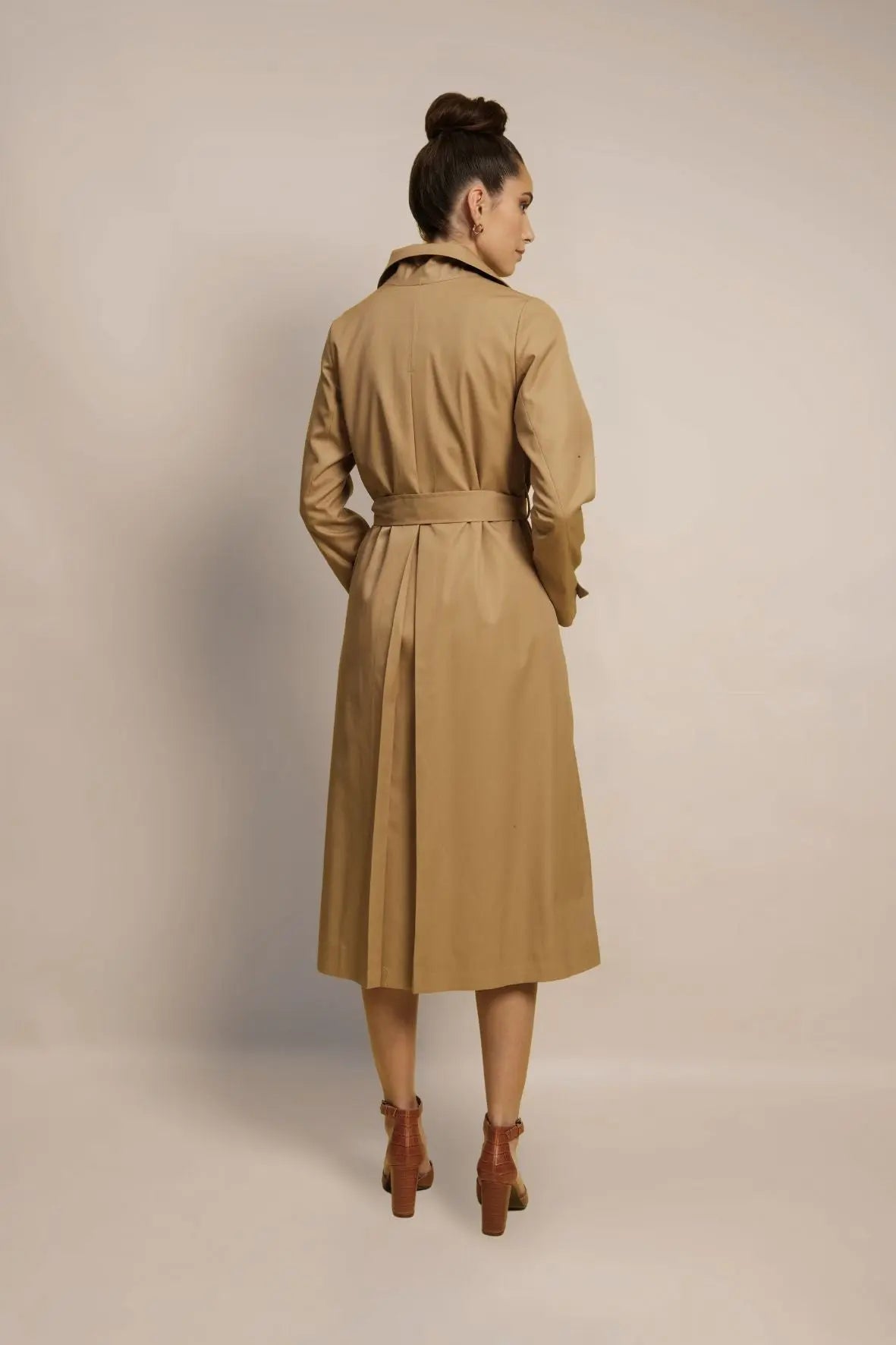 Trench Femme Long en Coton Imperméable – Tabac Palace My tailor is Joh