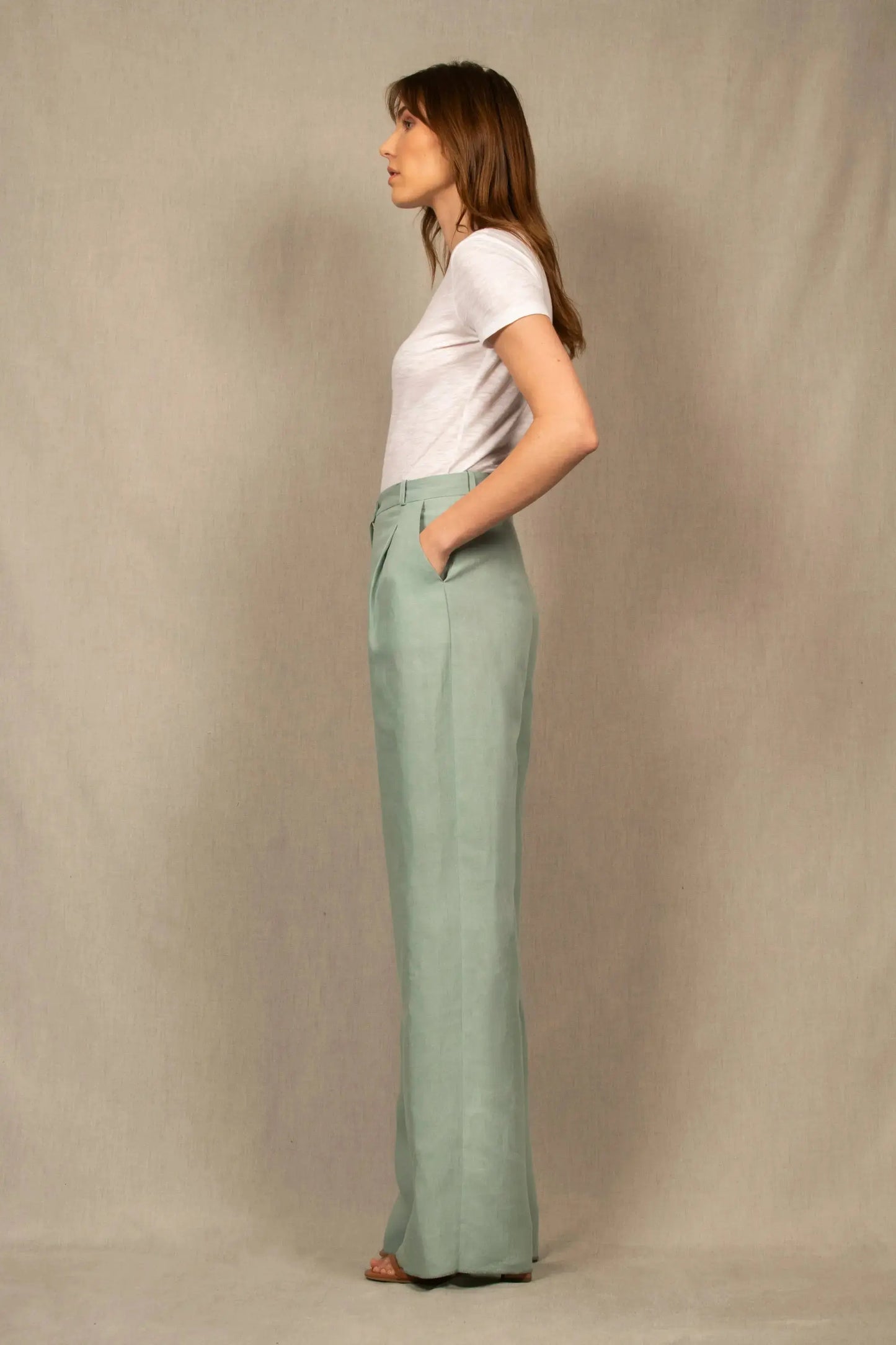 Pantalon Tailleur Large en Lin Bleu Céladon – Illusion - My tailor is Joh