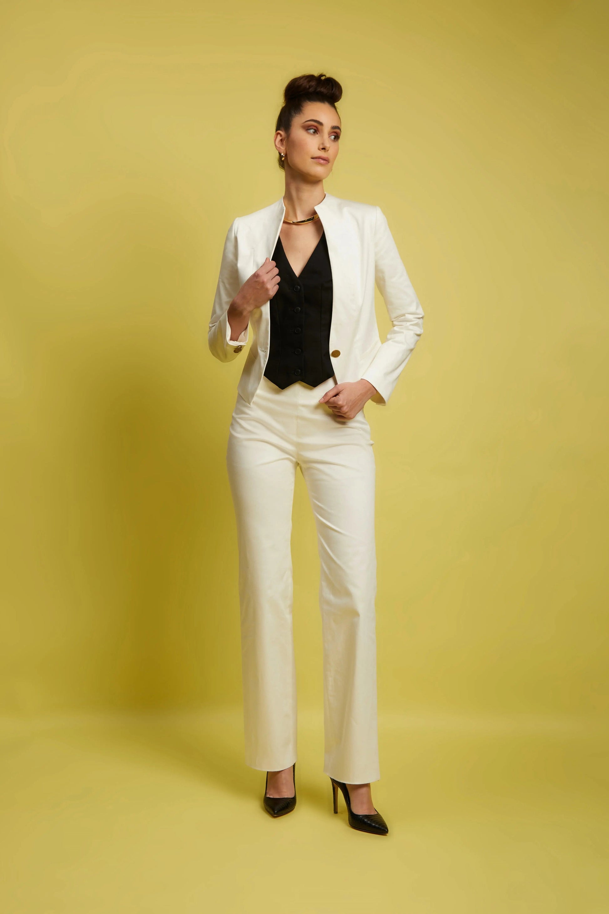 Le tailleur femme veste spencer pantalon droit blanc Sœur - My tailor is Joh