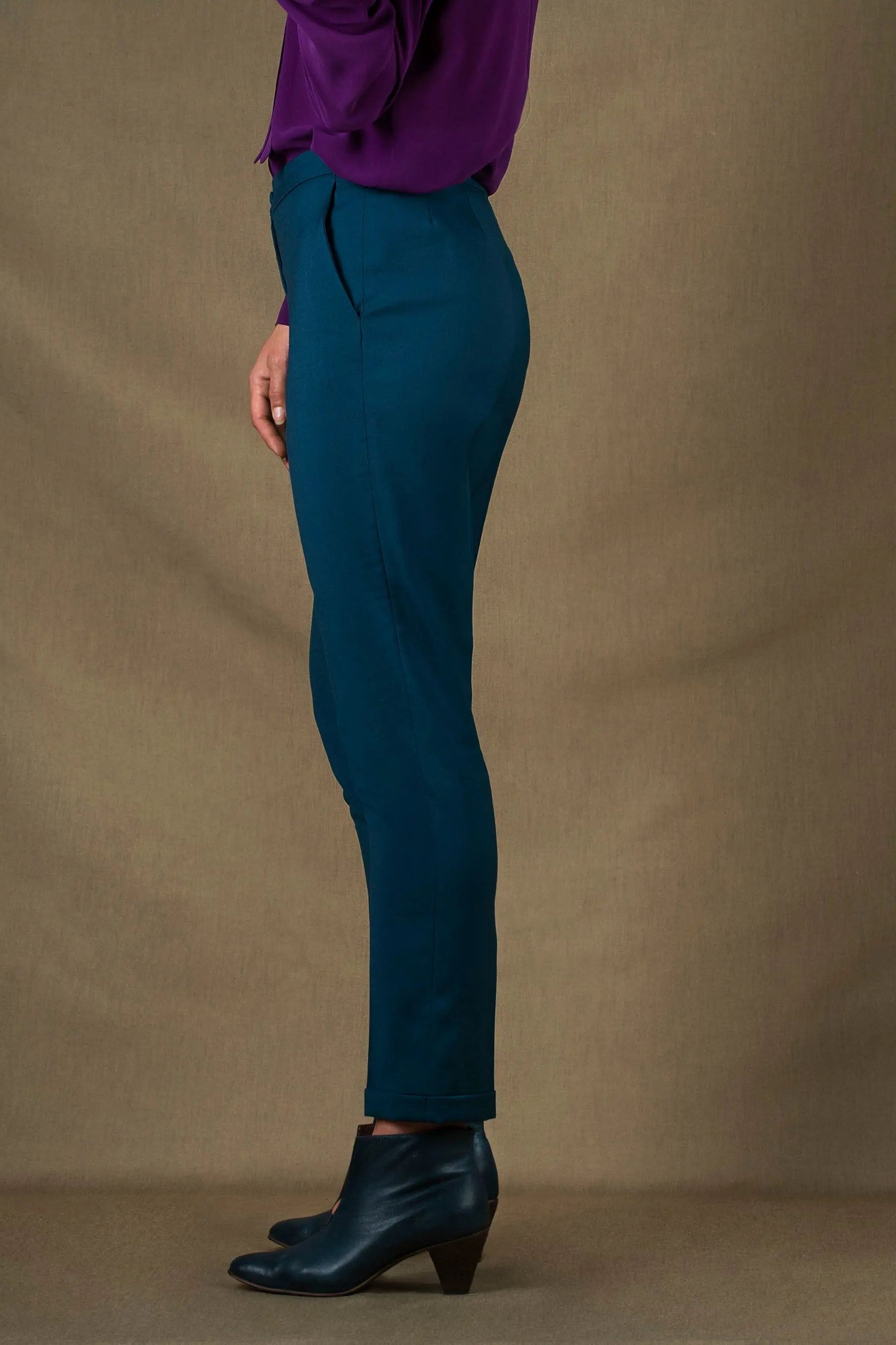 Pantalon Tailleur Femme Cigarette Laine Bleu canard - Conception - My tailor is Joh