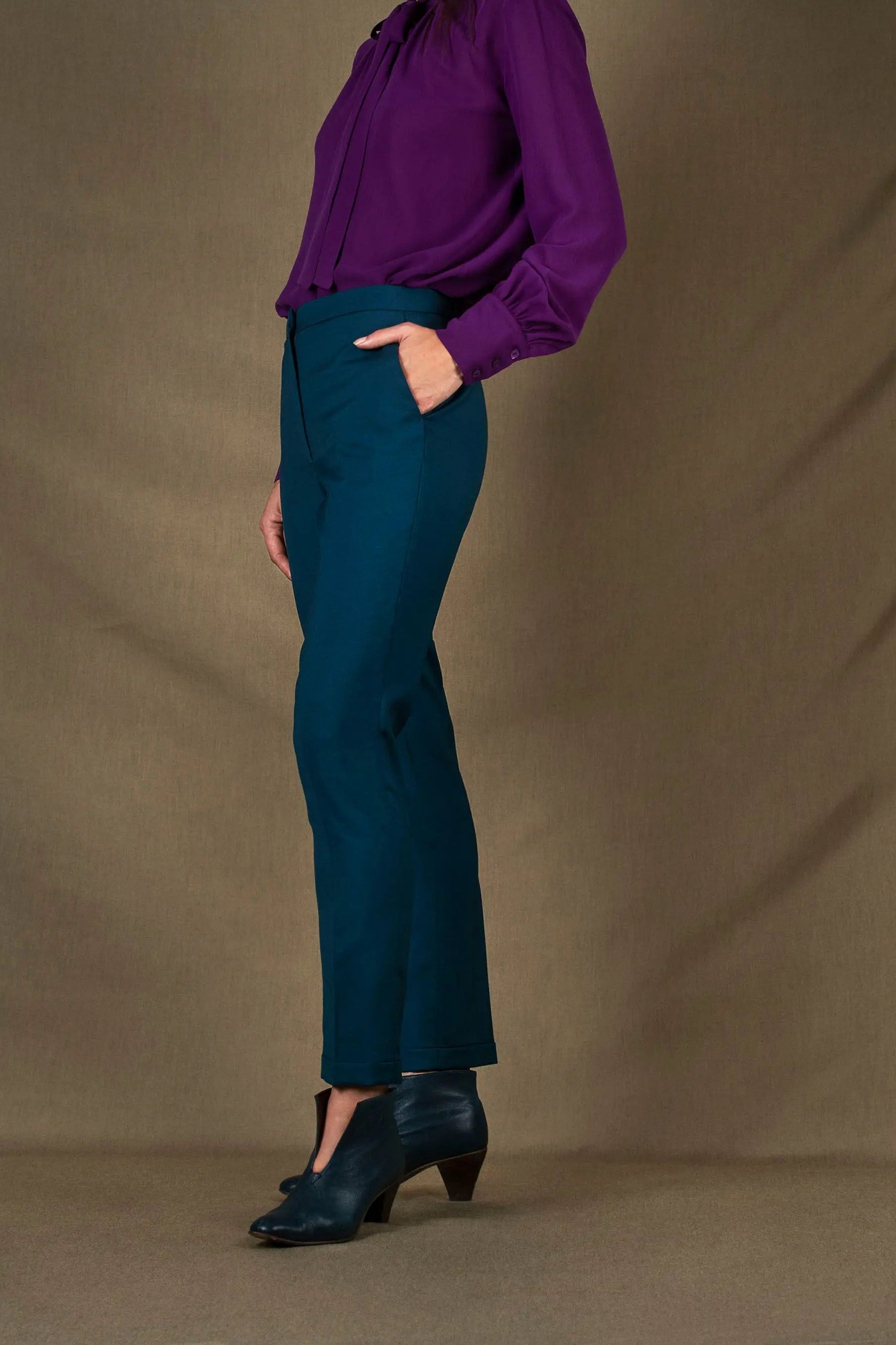 Pantalon Tailleur Femme Cigarette Laine Bleu canard - Conception - My tailor is Joh