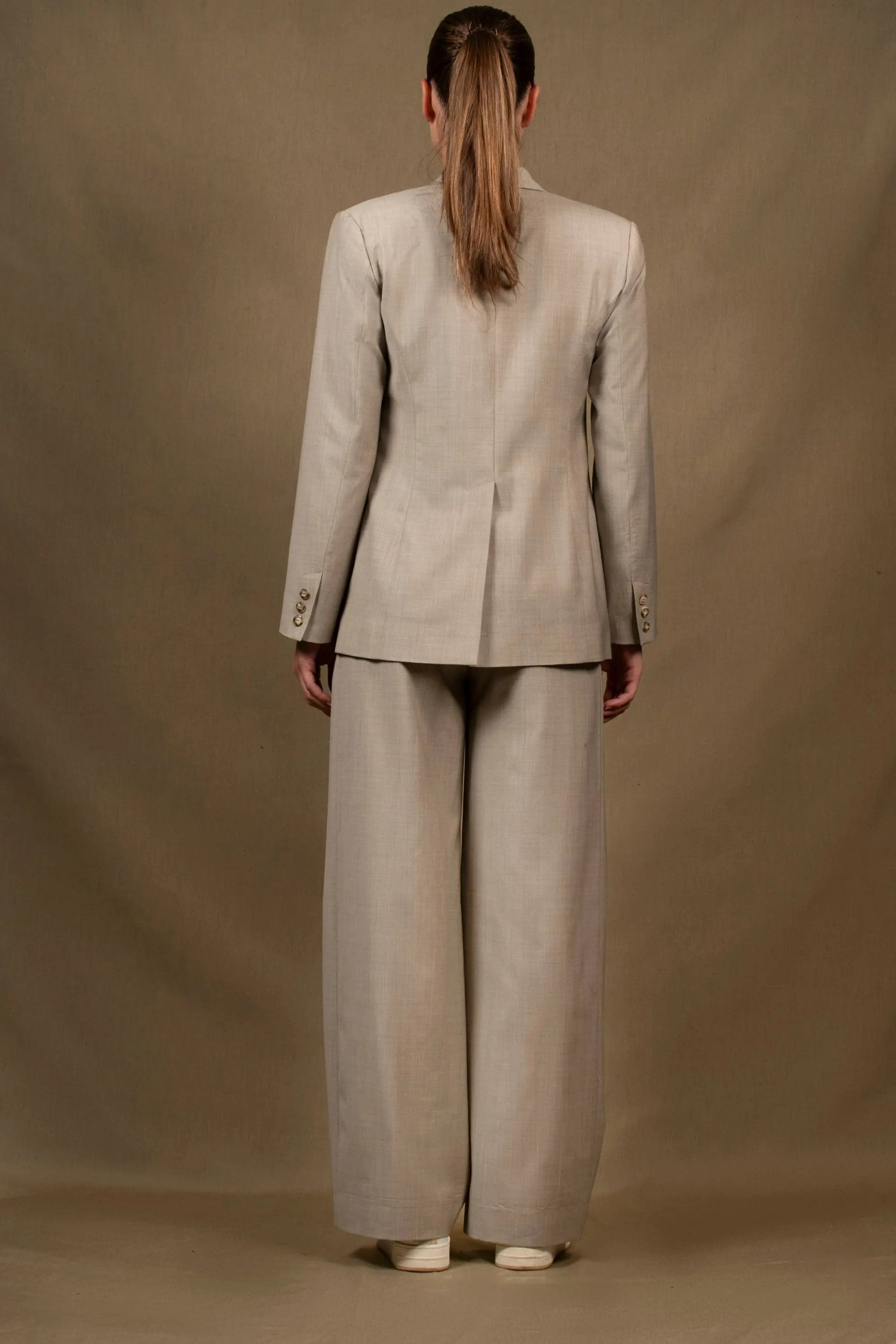 Tailleur Veste Pantalon Large Femme Laine Gris Clair  – Illusion My tailor is Joh