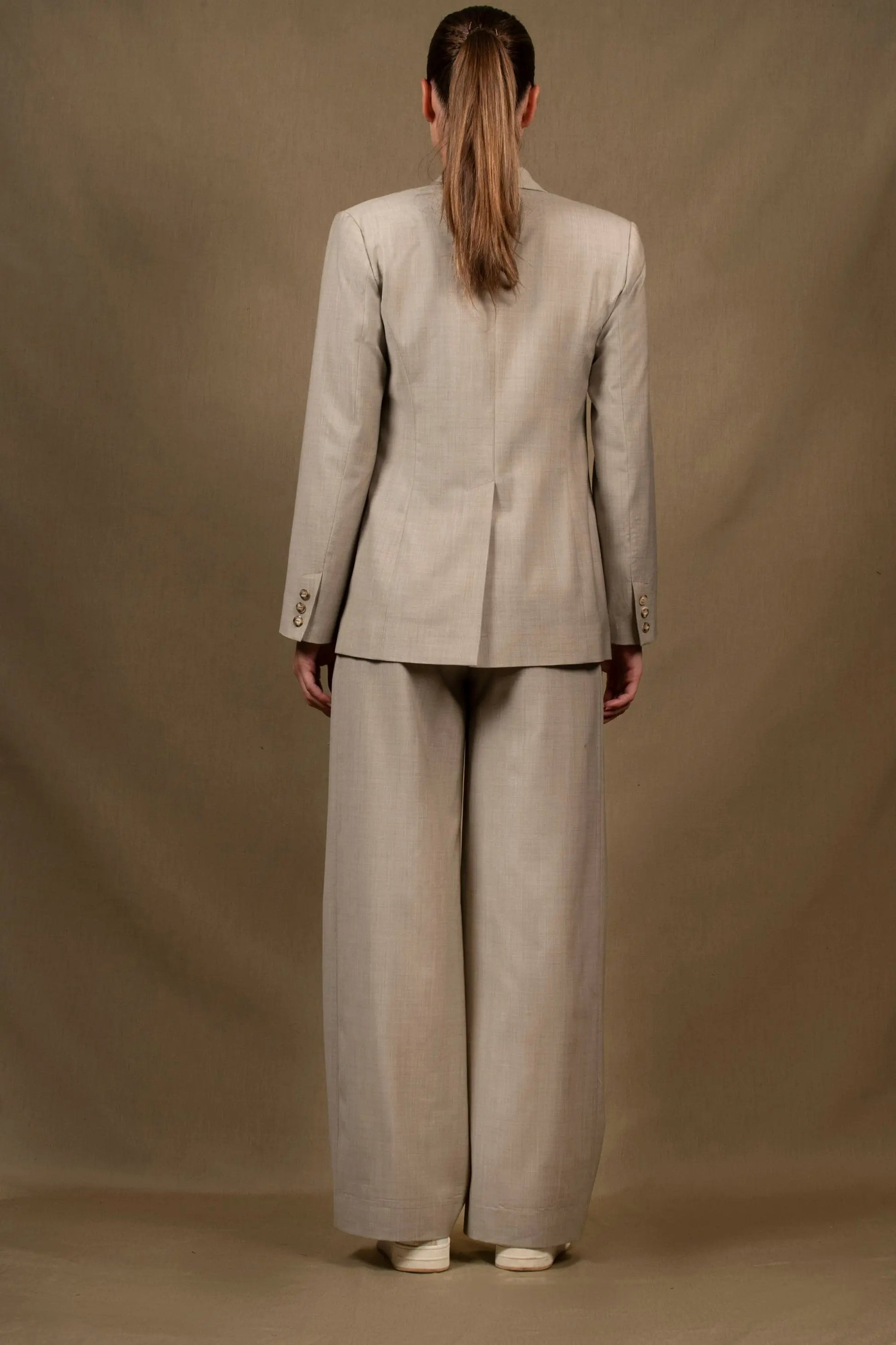 Tailleur Veste Pantalon Large Femme Laine Gris Clair  – Illusion My tailor is Joh