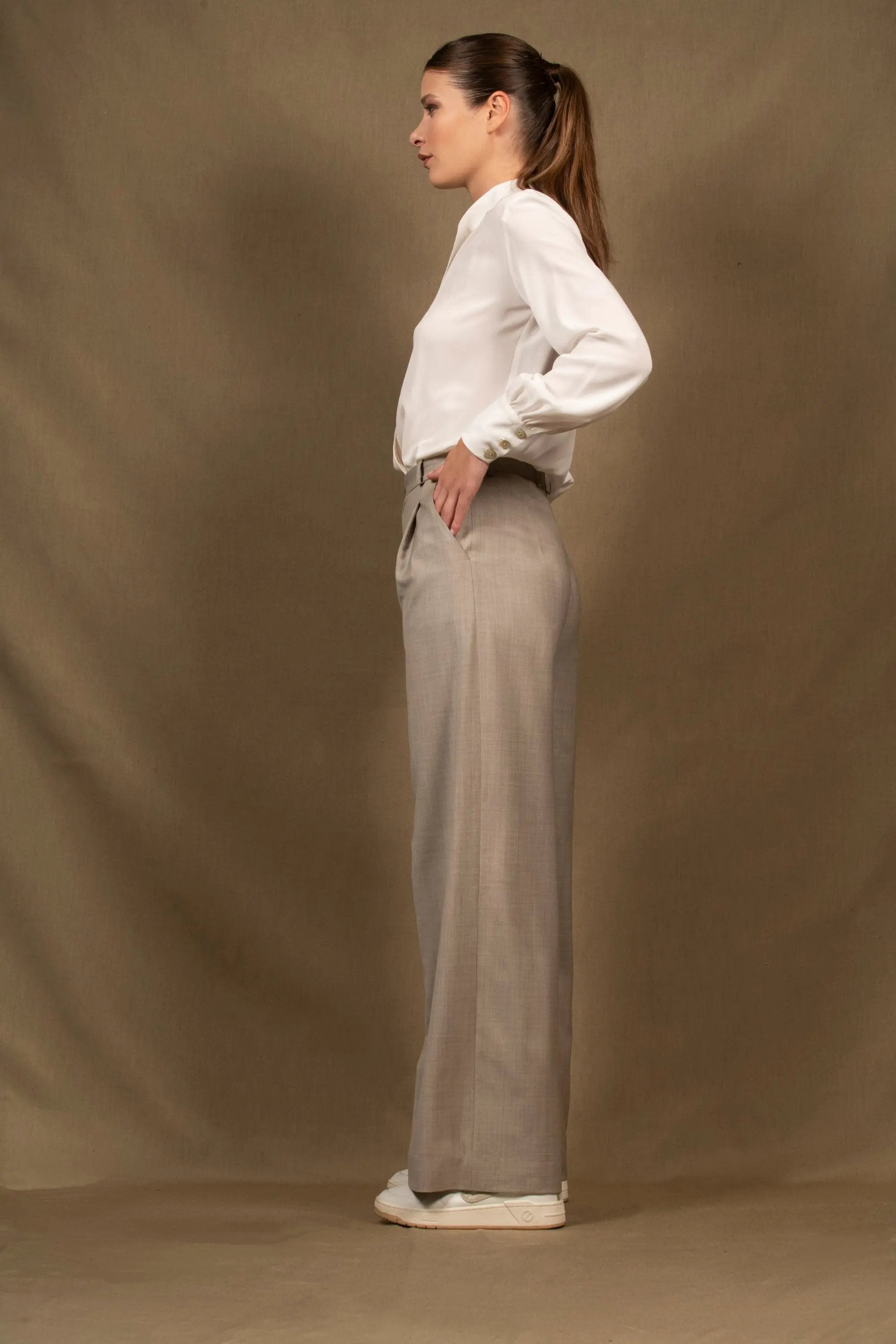 Pantalon Tailleur Femme Large Gris clair en Laine – Illusion