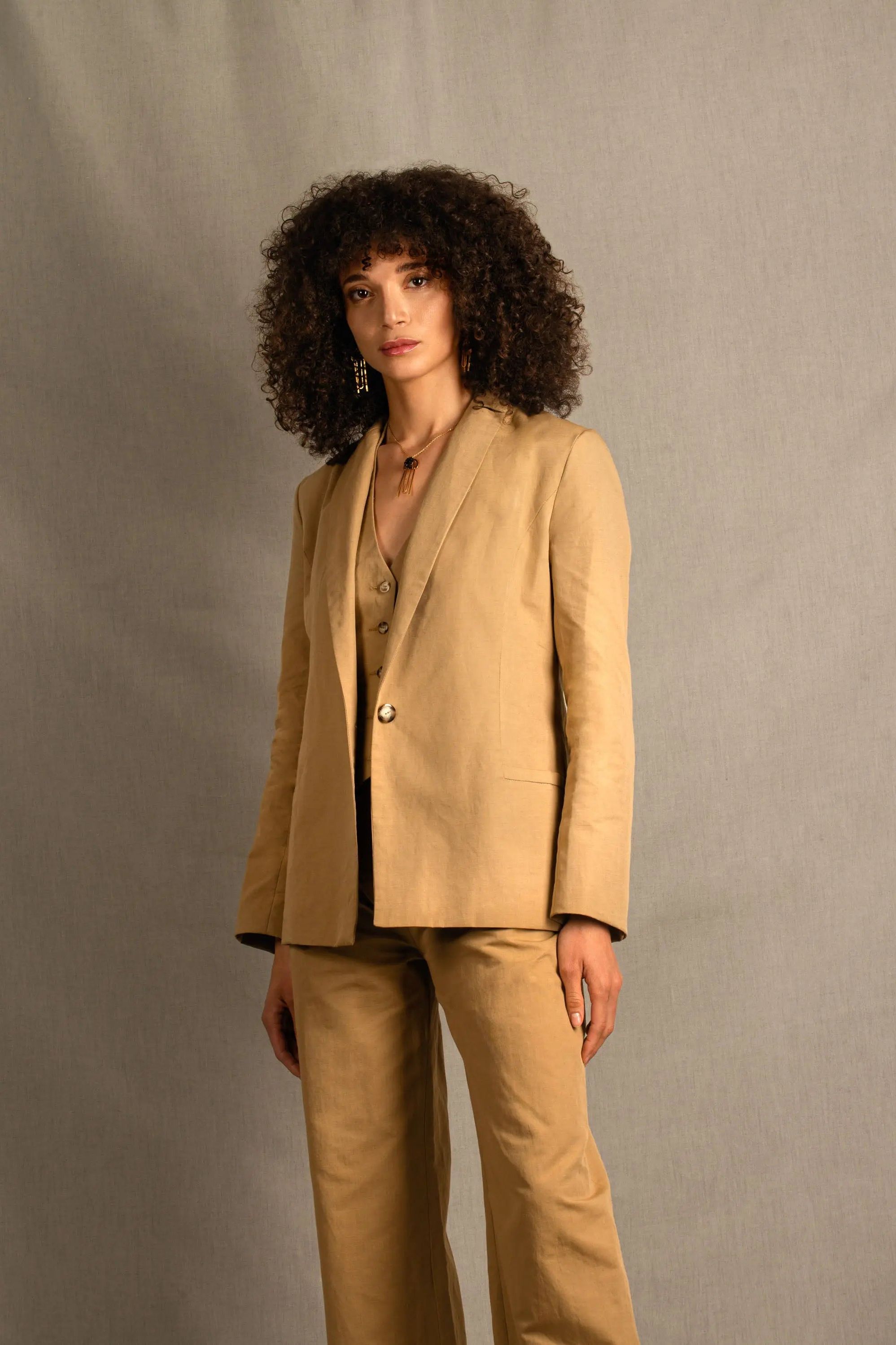 Veste Tailleur Femme Coton et Lin Sable – Illusion - My tailor is Joh