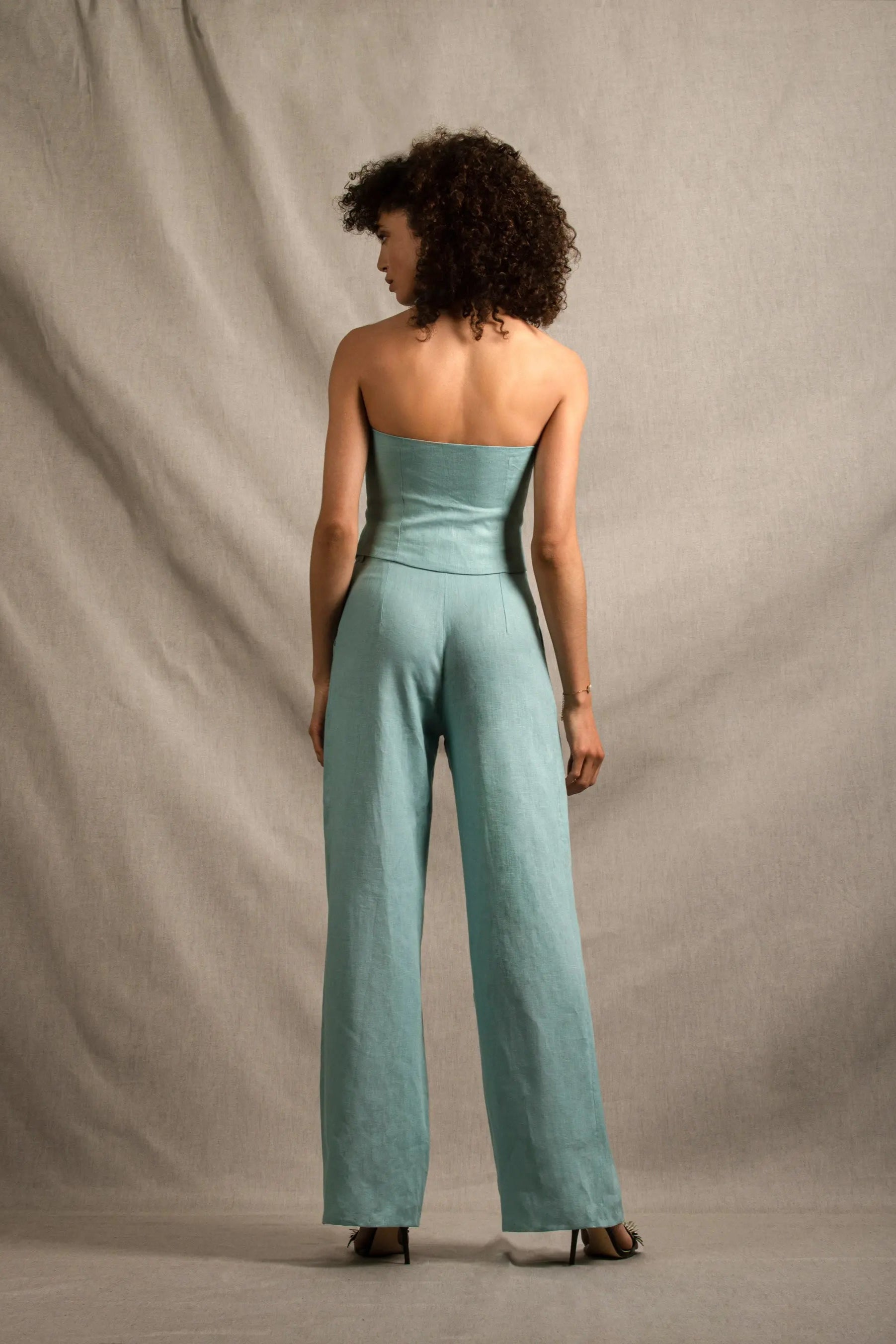 Pantalon Tailleur Femme Large Lin Bleu azur – Illusion - My tailor is Joh