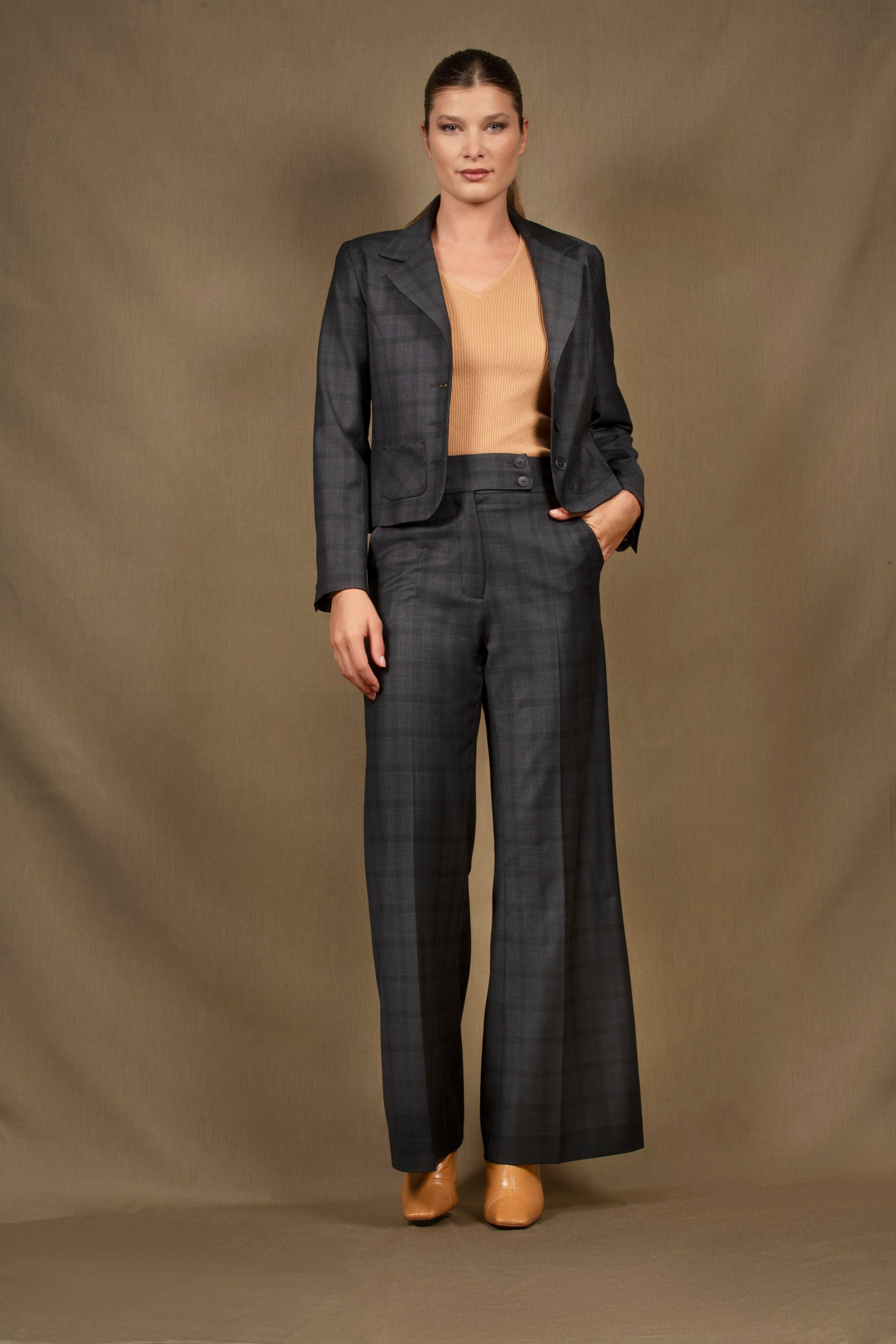 Tailleur Femme Veste Courte Pantalon Coupe Flair Laine Bleu Marine à Carreaux - Certitude My tailor is Joh