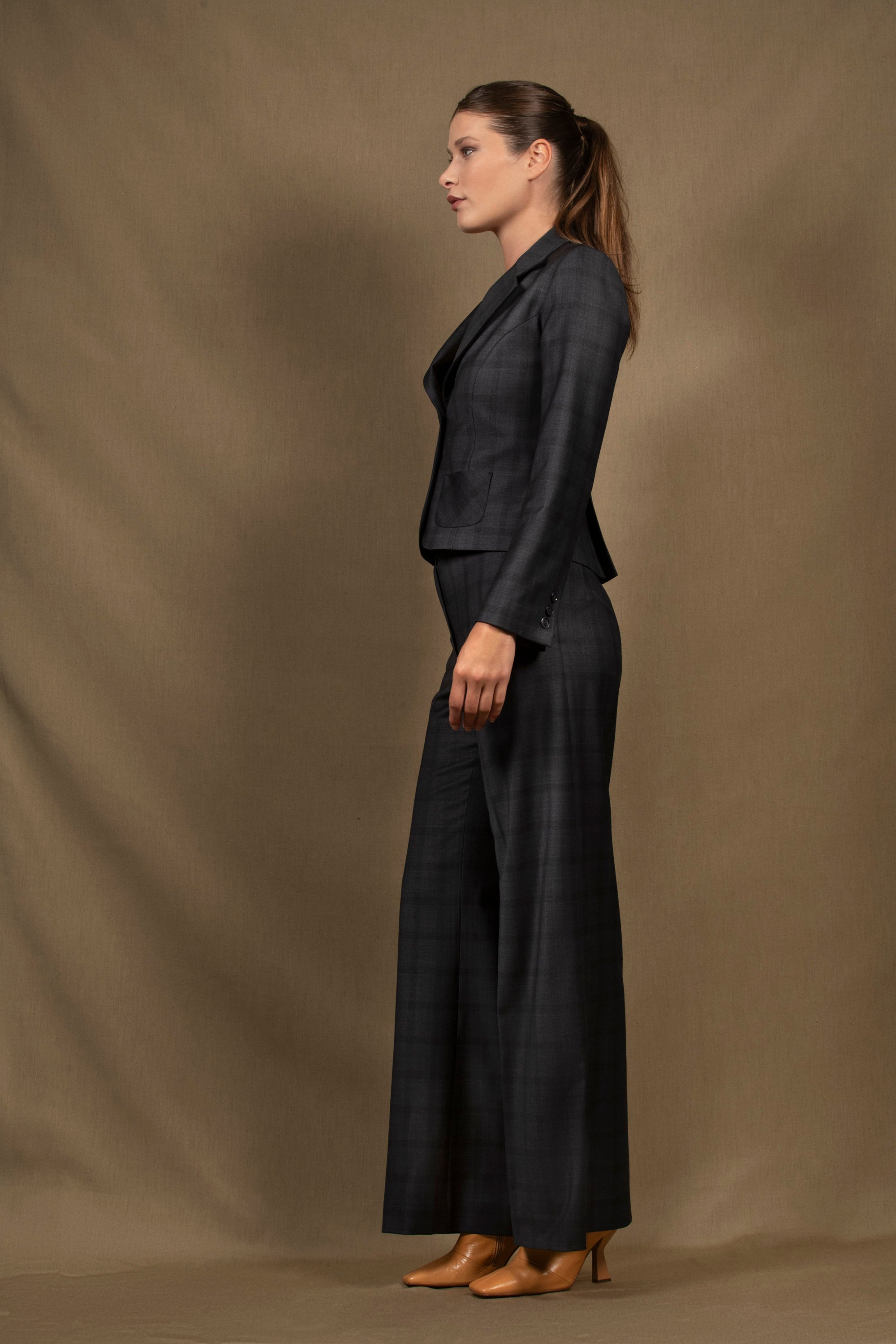 Tailleur Femme Veste Courte Pantalon Coupe Flair Laine Bleu Marine à Carreaux - Certitude My tailor is Joh