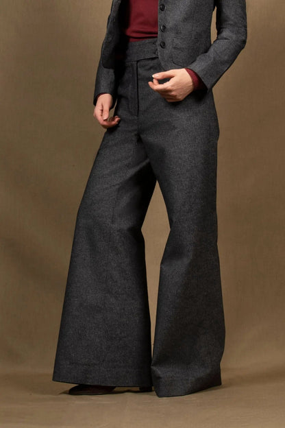 Jean femme coupe flare en coton mélangé bleu taille haute double boutonnage
