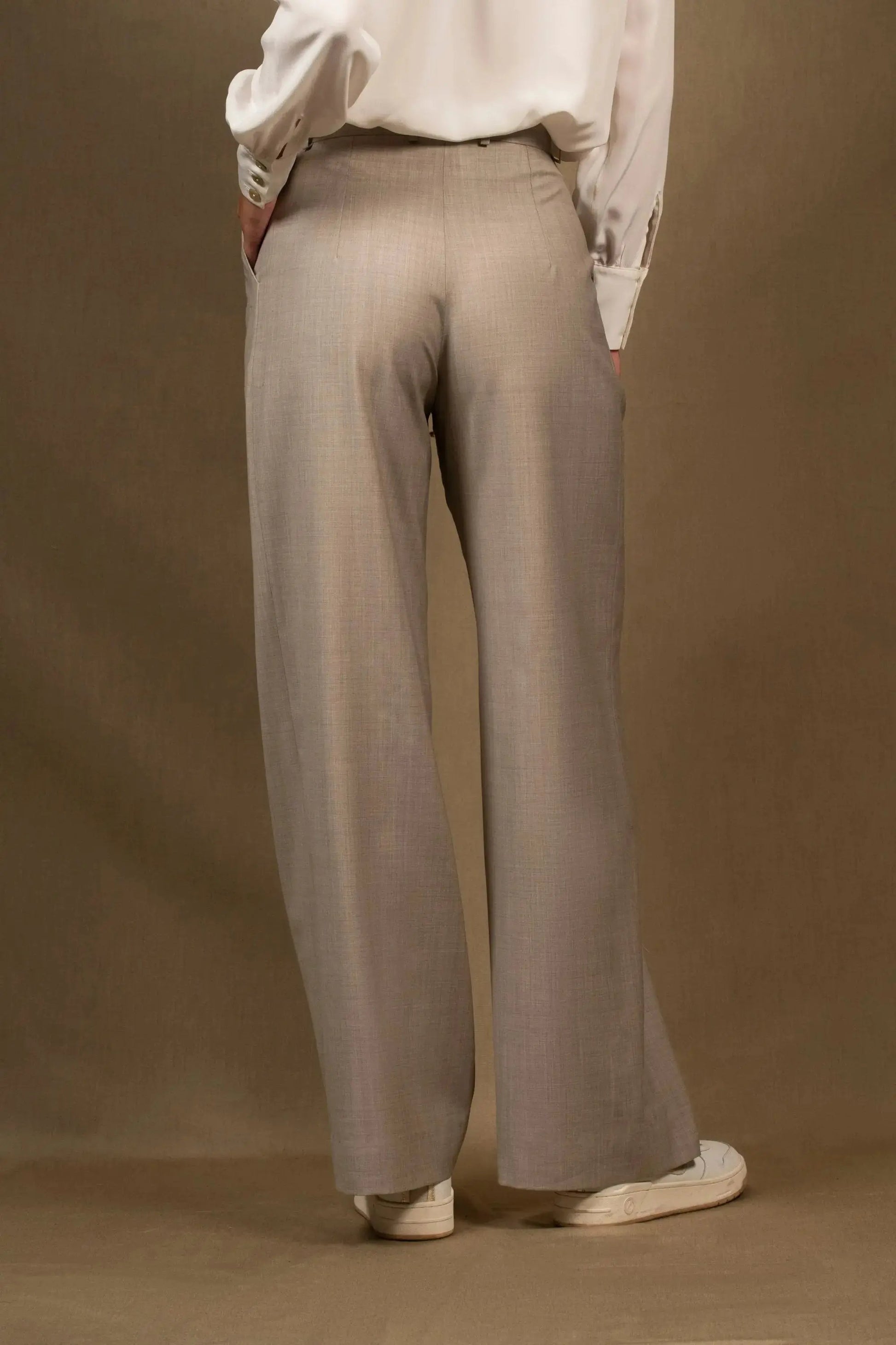 Tailleur Veste Pantalon Large Femme Laine Gris Clair  – Illusion My tailor is Joh