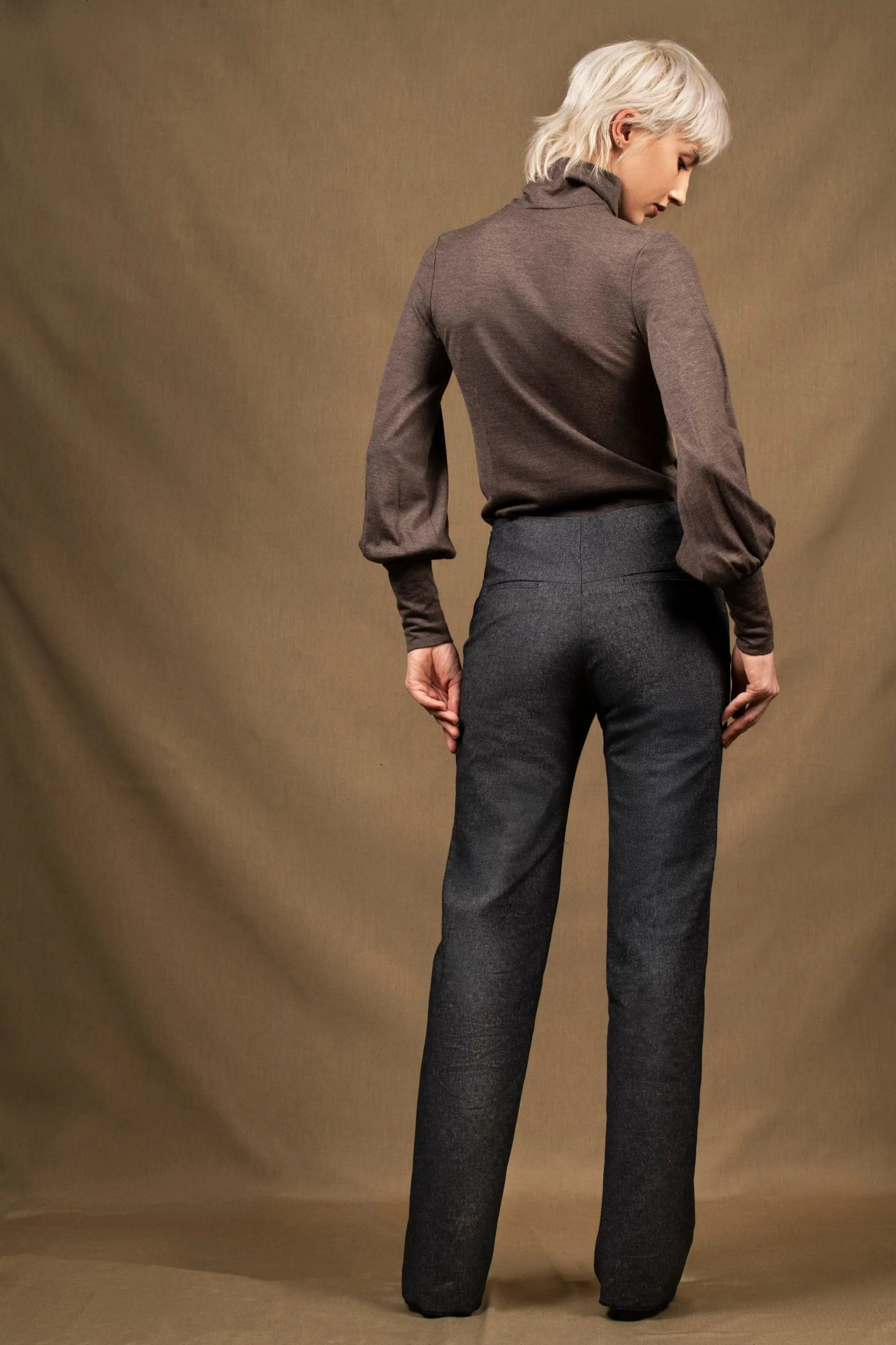 Sous-Pull Femme Marron Glacé en Laine – Certitude My tailor is Joh