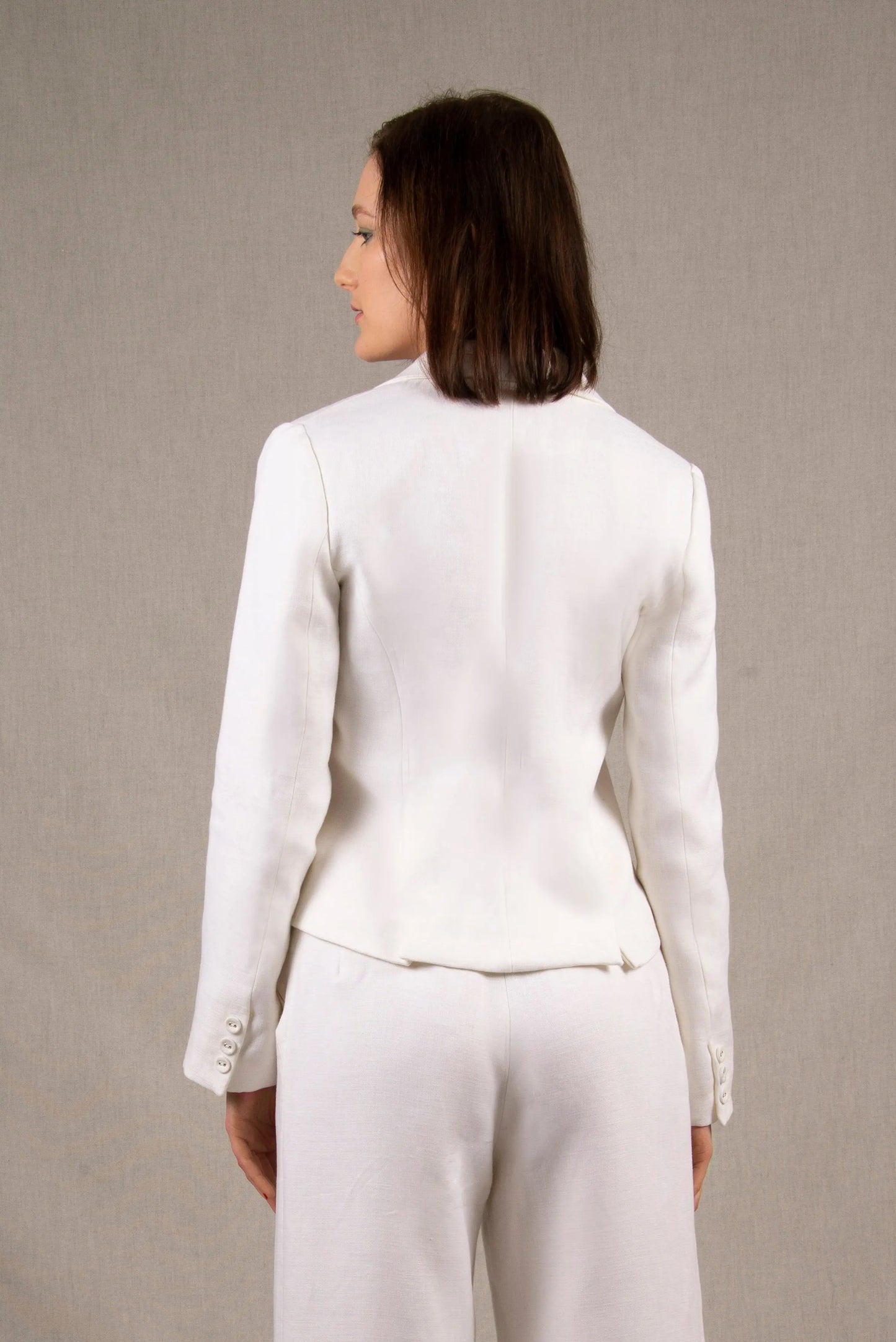 Veste Tailleur Femme Courte en Lin Blanc - Certitude My tailor is Joh