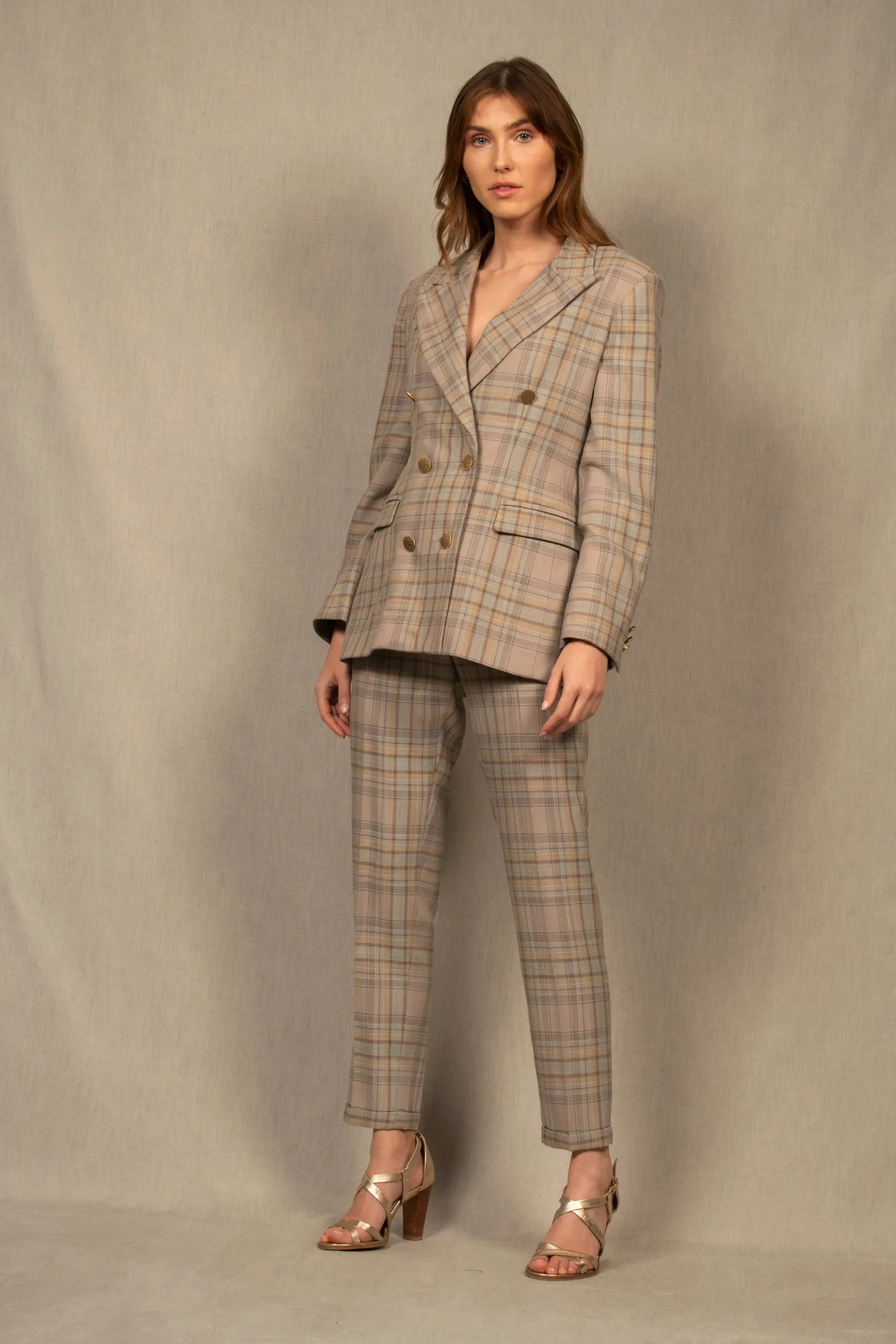 Tailleur Femme Veste Croisée Pantalon fitté Laine à Carreaux Gris Bleu – Conception - My Tailor Is Joh