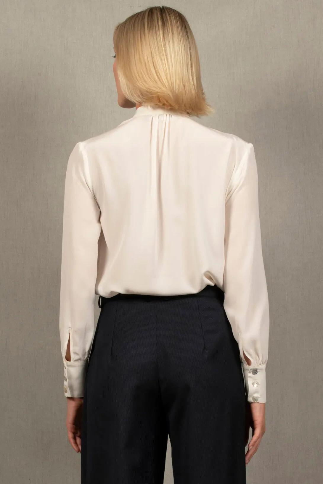 Chemisier Col Lavallière en Soie Blanc – Sœur - My tailor is Joh