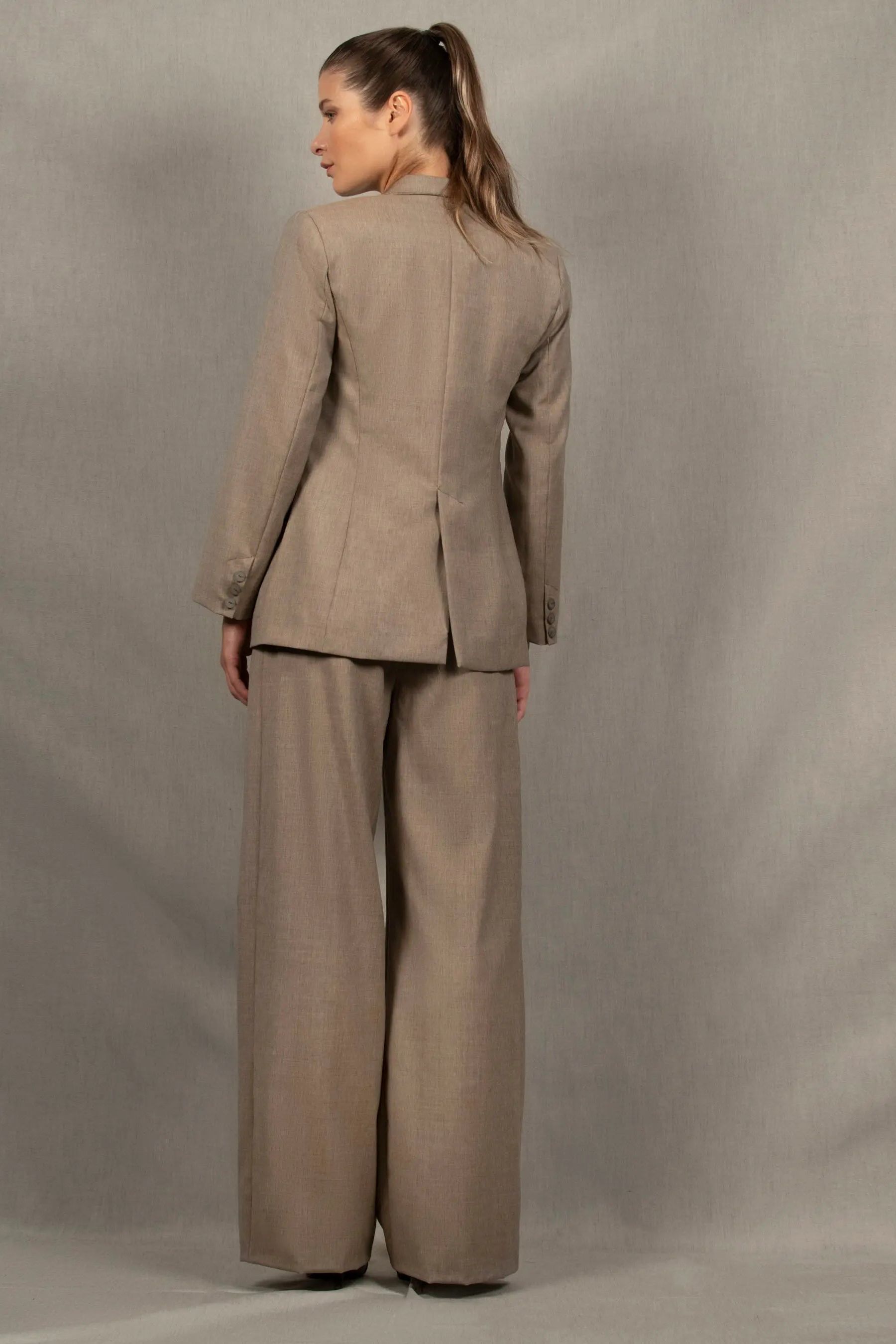 Tailleur Femme Veste Pantalon Laine Grège - Illusion - My tailor is Joh