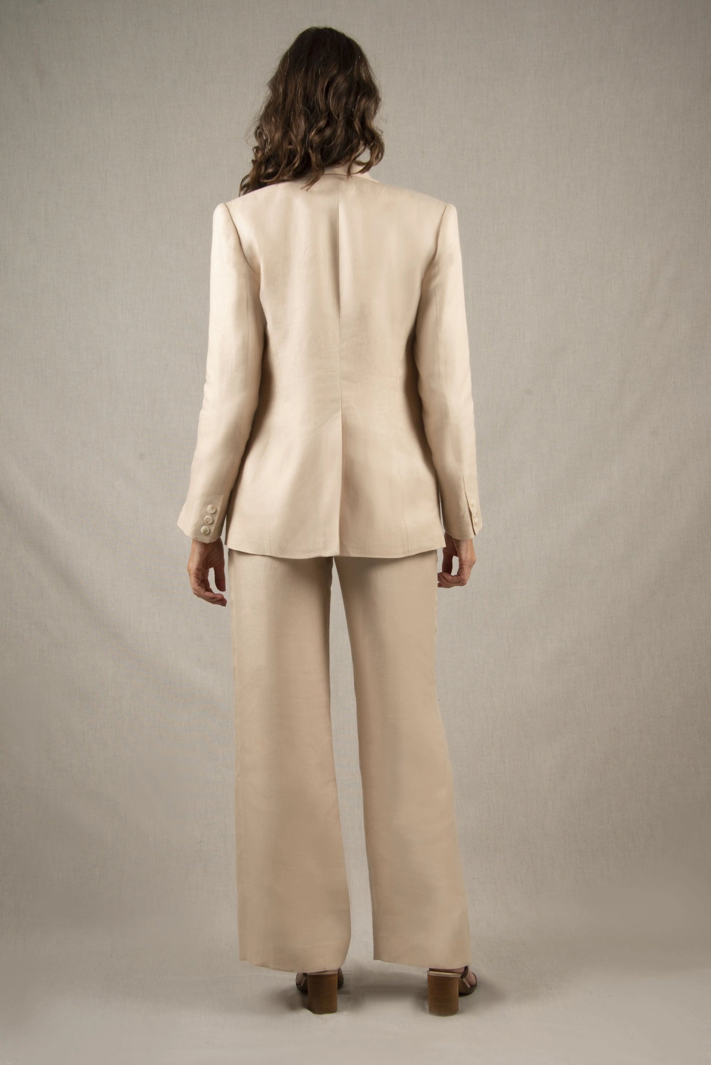 Tailleur Femme Veste Pantalon Large en Lin Ivoire – Illusion My tailor is Joh
