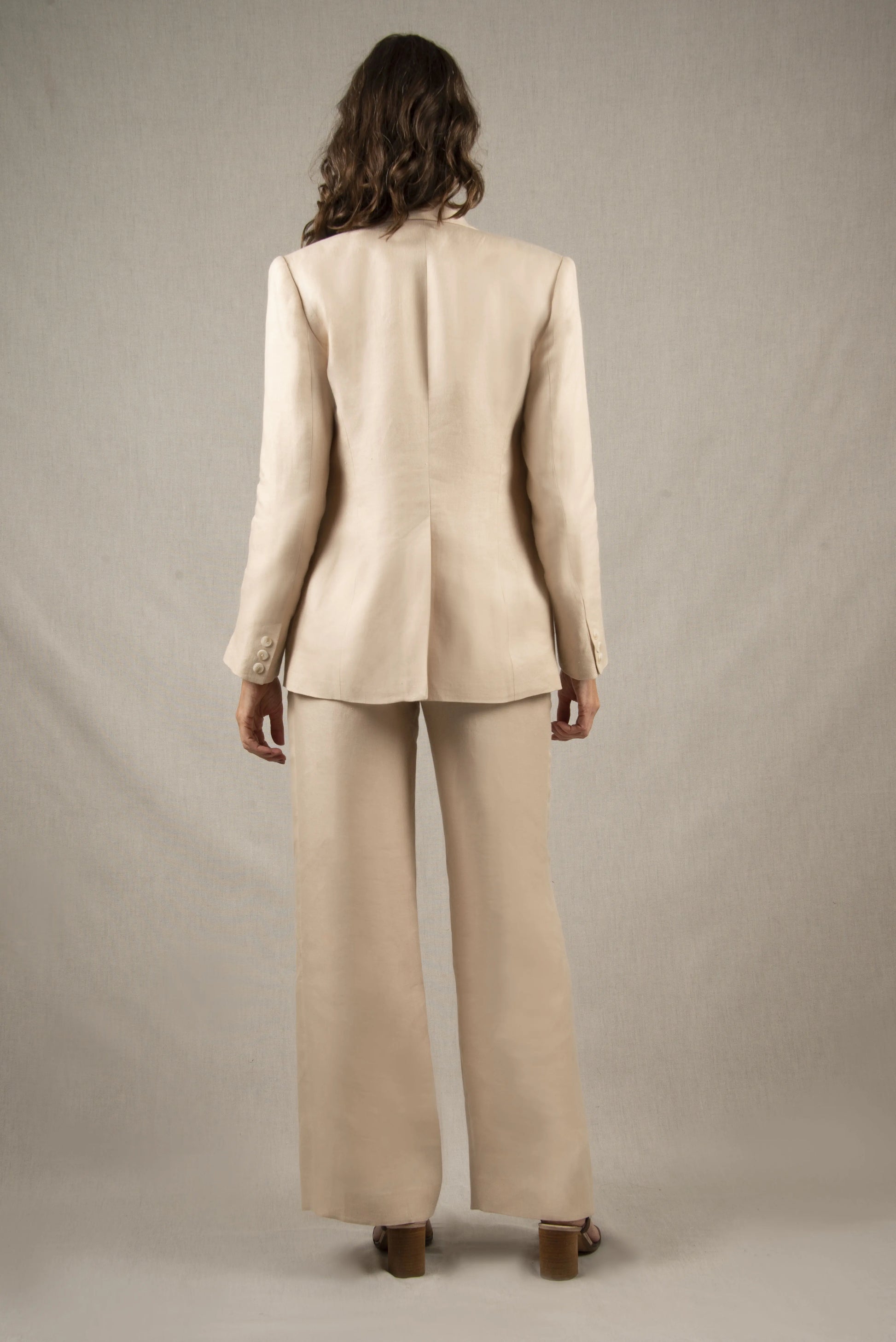 Tailleur Femme Veste Pantalon Large en Lin Ivoire – Illusion My tailor is Joh