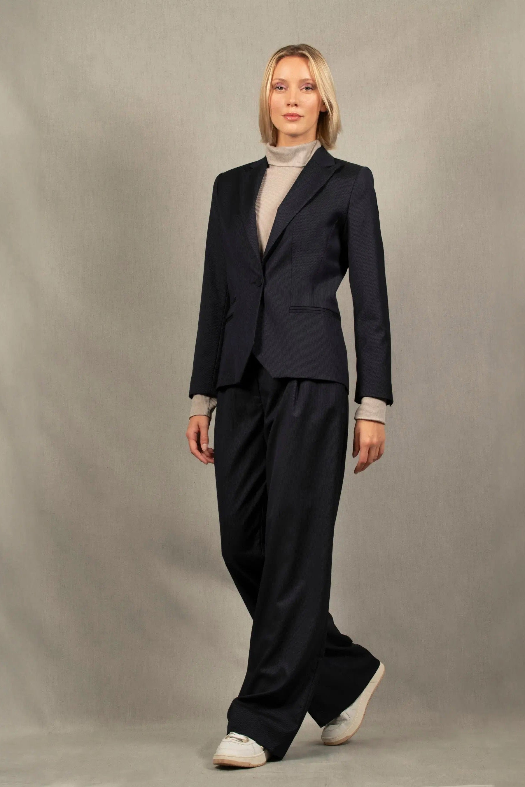 Tailleur Pantalon Femme Laine Bleu Marine Rayé  – Illusion - My tailor is Joh