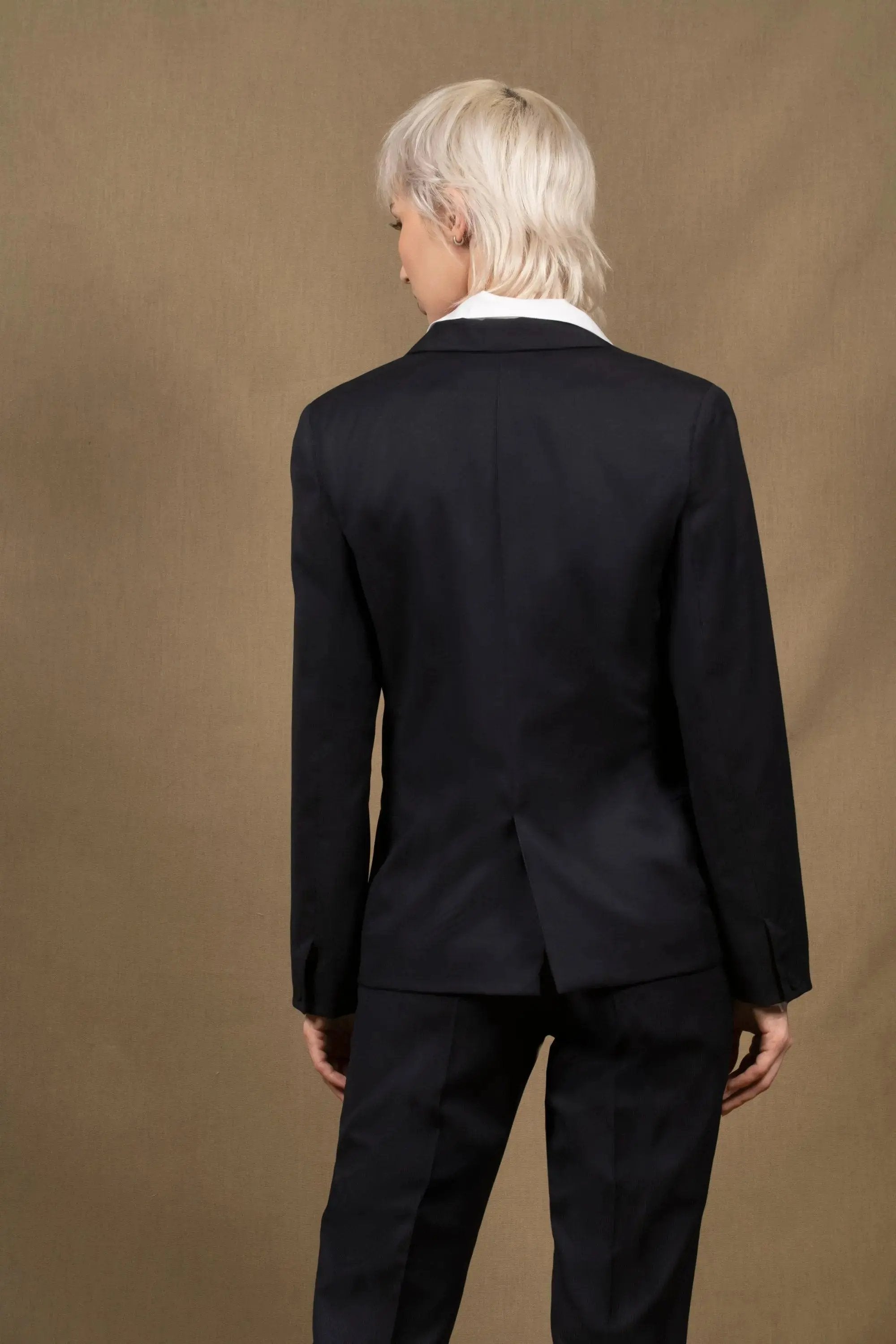 Veste Tailleur Femme Cintrée en Laine Bleu Marine - Conception My tailor is Joh