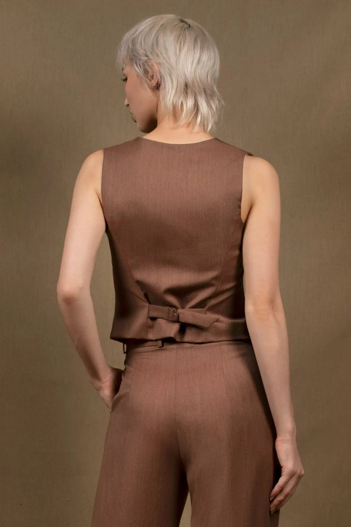 Gilet_Costume_Tailleur_Femme_Tomette_-_Conception