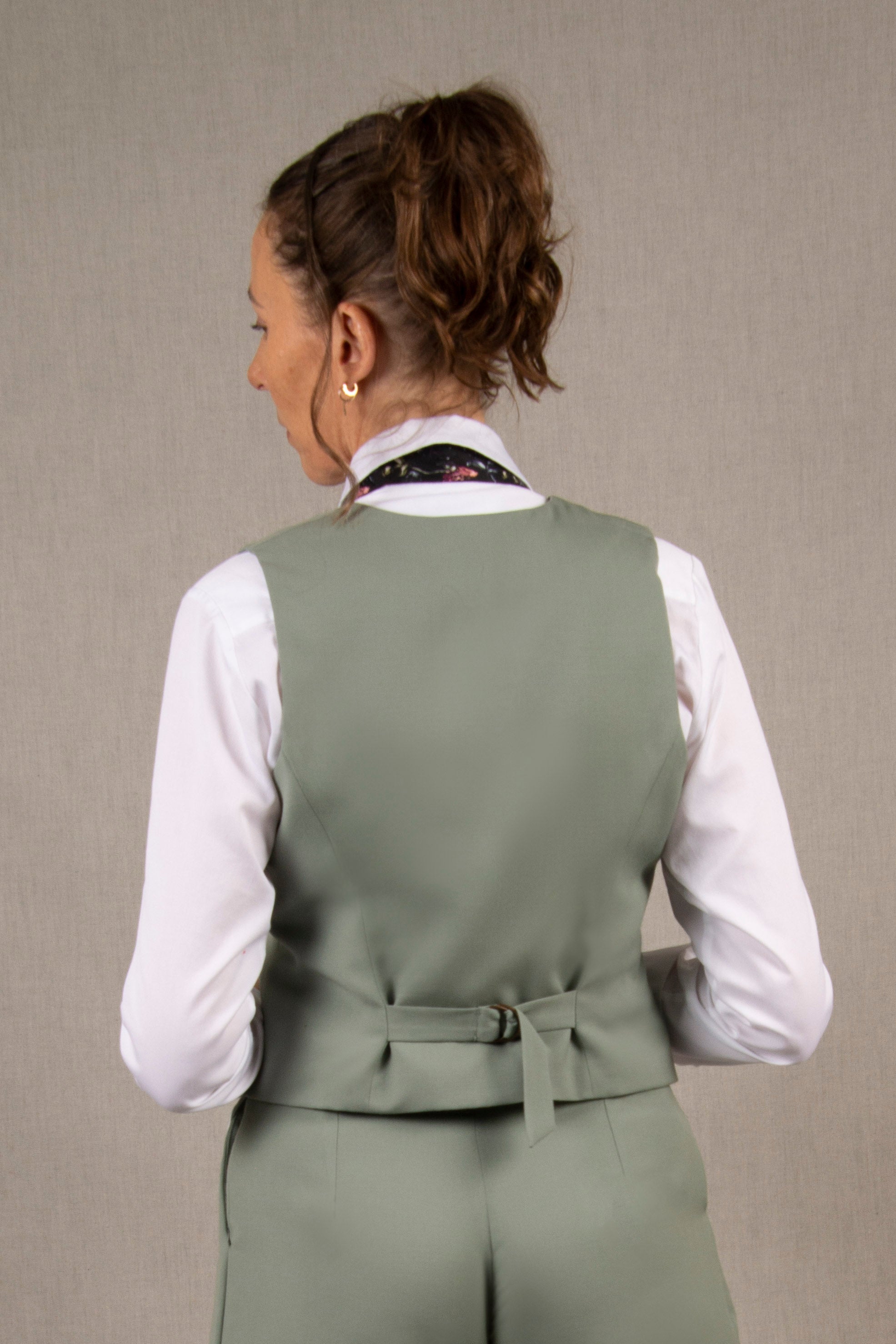 Gilet Tailleur Femme Laine Vert Sauge – Conception