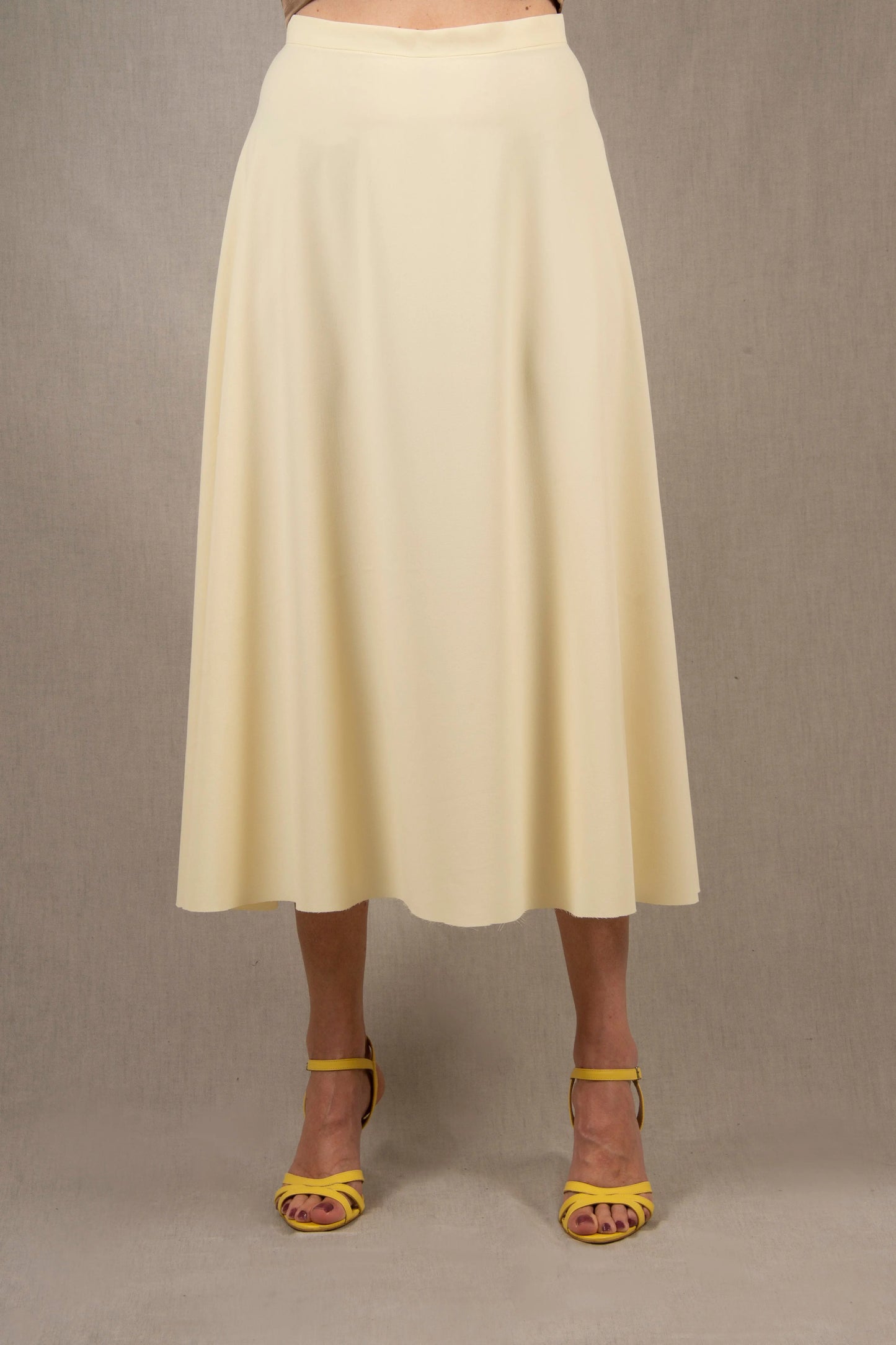 Jupe Longue Fluide Jaune Beurre – Palace My tailor is Joh