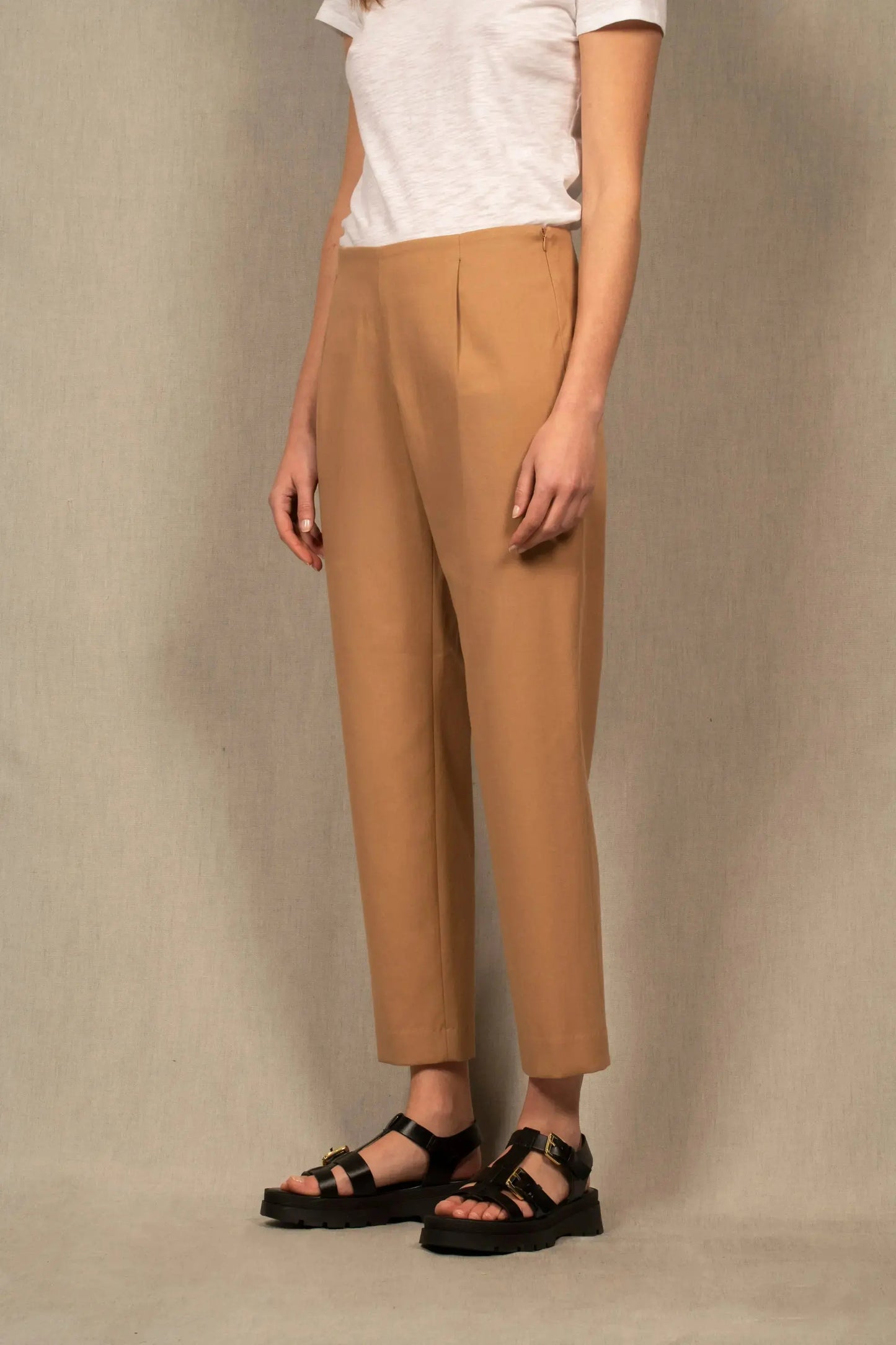 Pantalon Femme 7/8ème en Coton Camel – Espoir - My tailor is Joh