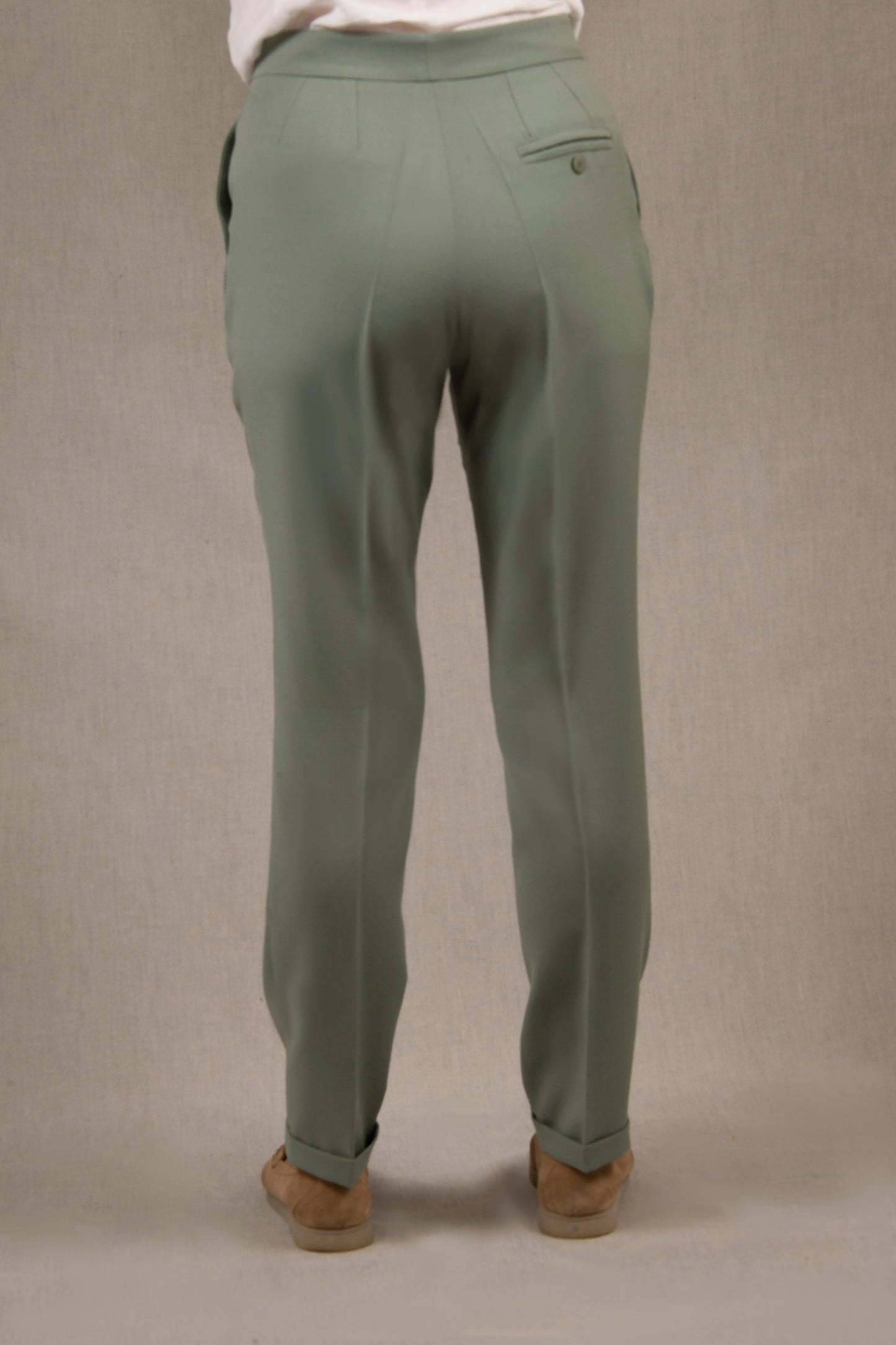 Pantalon Tailleur Femme Fitté en Laine Vert Sauge – Conception My tailor is Joh