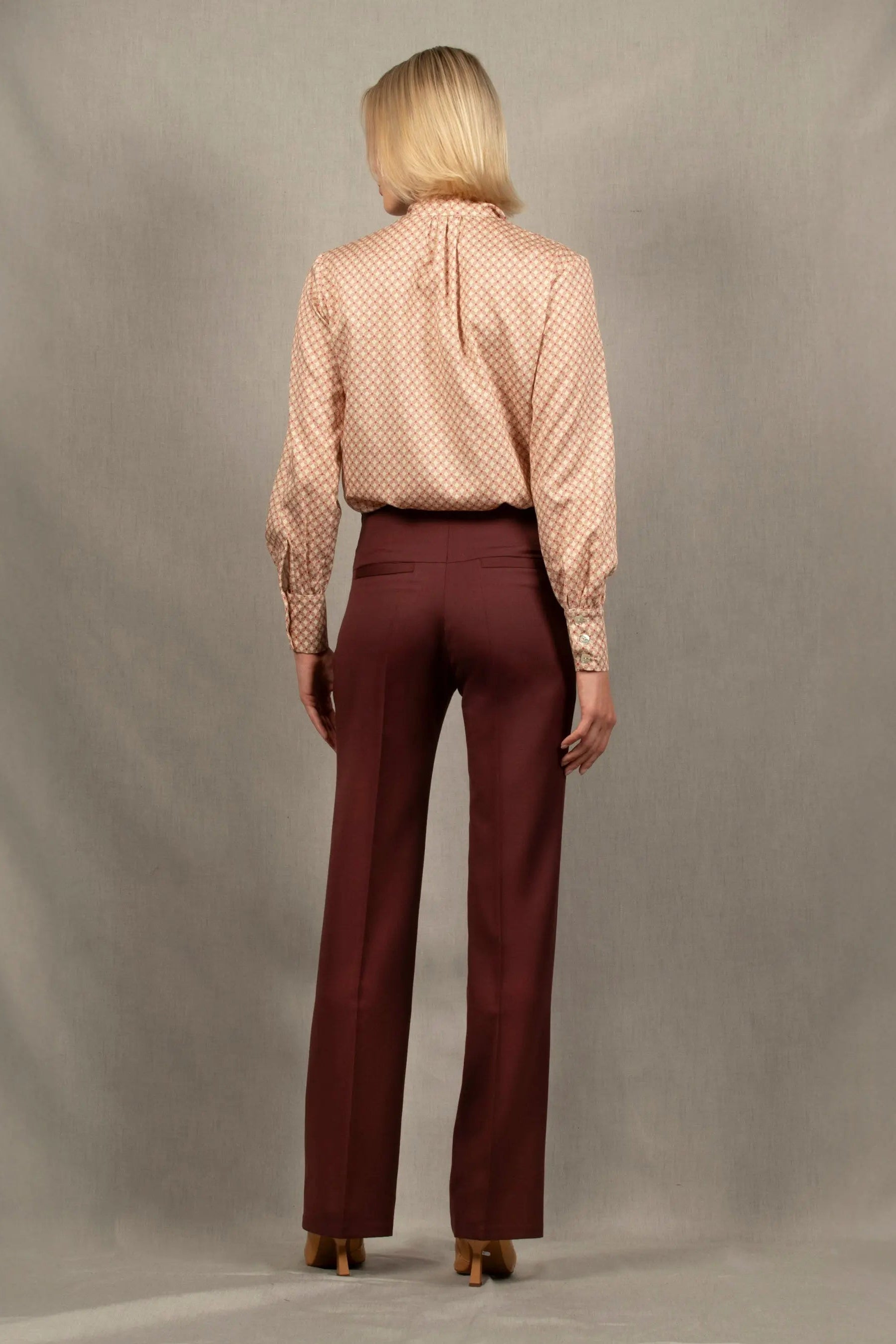 Pantalon Tailleur Femme Droit Laine Lie de vin – Sœur - My tailor is Joh