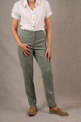 Pantalon Tailleur Femme Fitté en Laine Vert Sauge – Conception