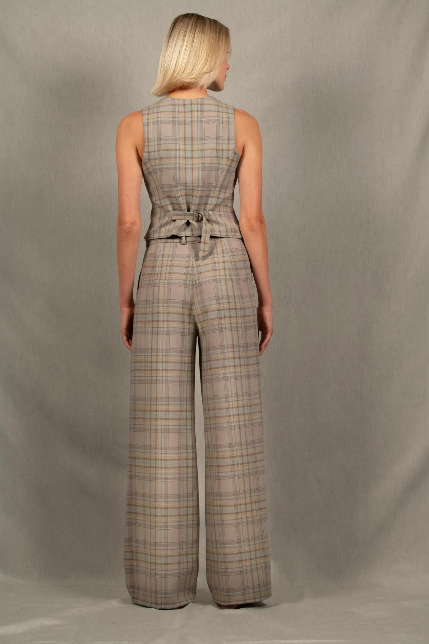 Pantalon Tailleur Femme Large Carreau en Laine – Illusion - My tailor is Joh