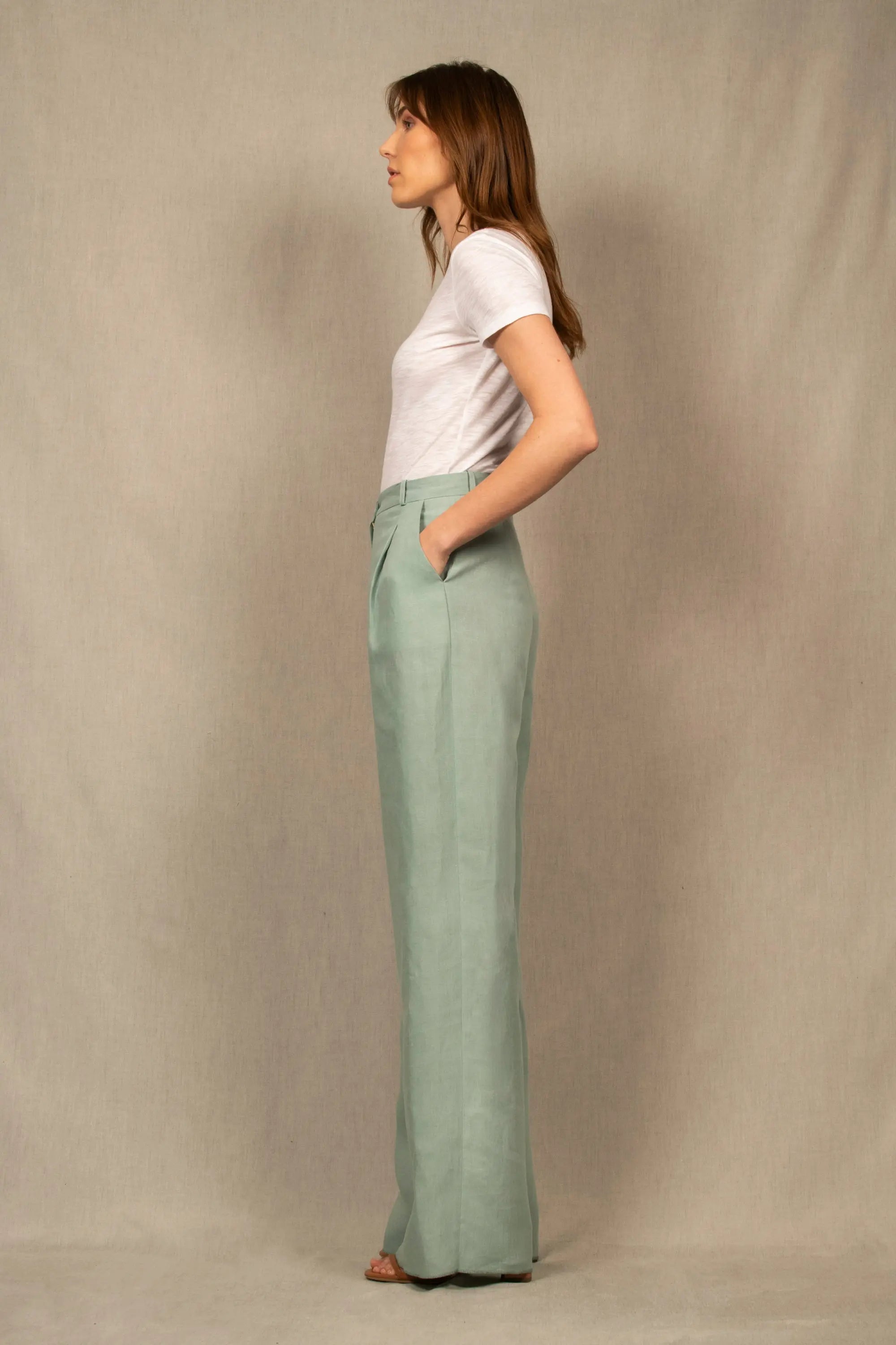 Pantalon Tailleur Large en Lin Bleu Céladon – Illusion - My tailor is Joh