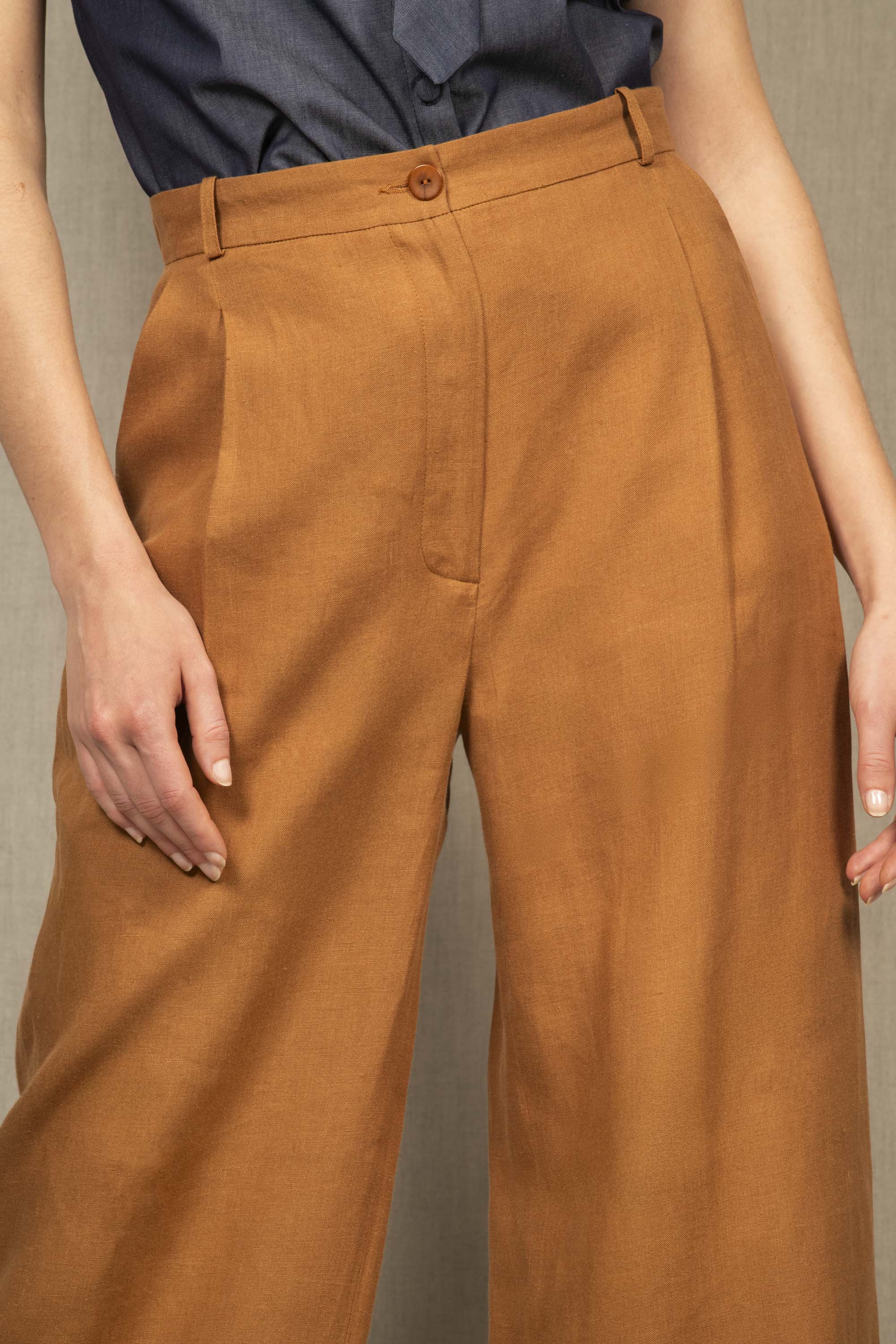 Pantalon Tailleur Large en Lin Cognac – Illusion - My tailor is Joh