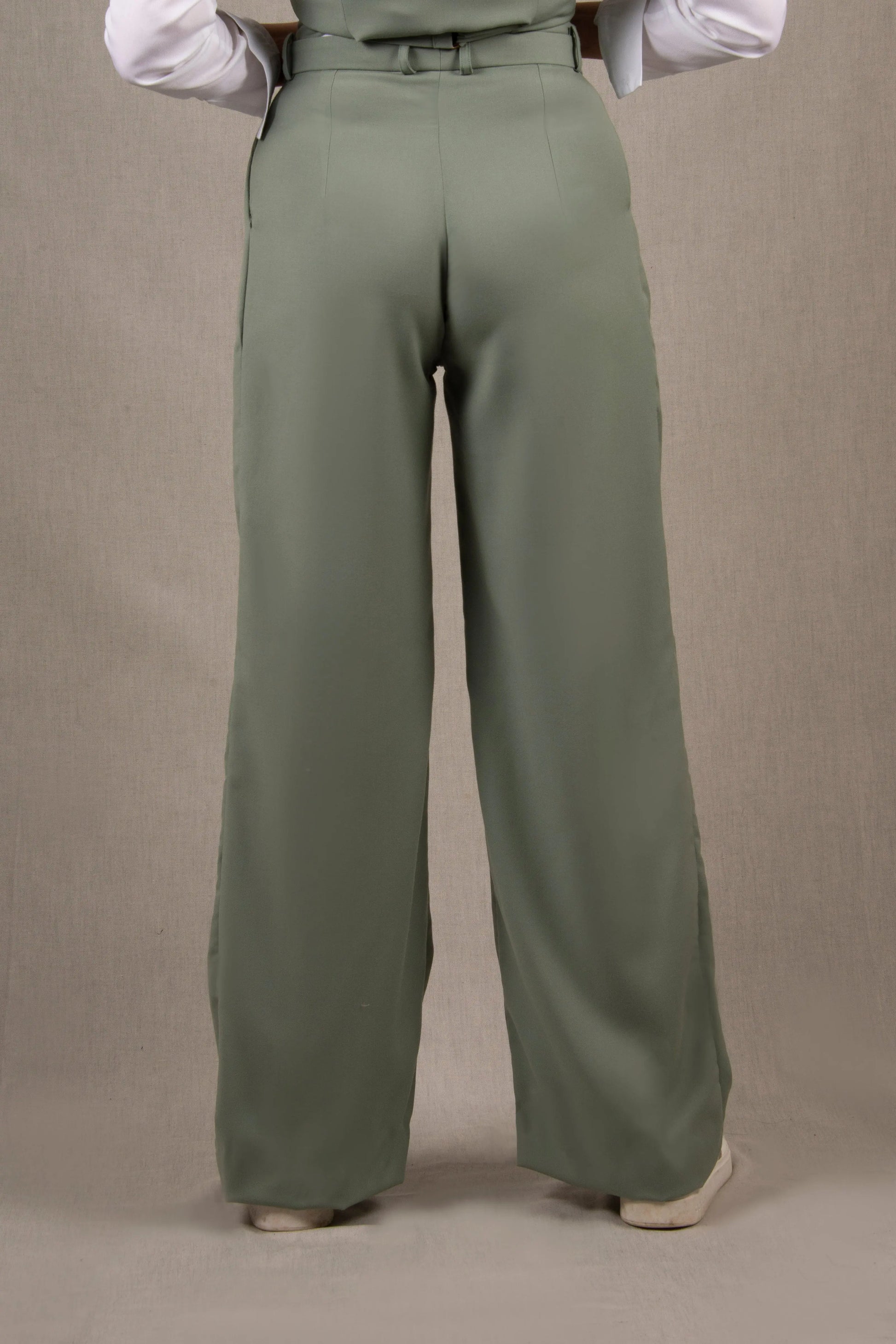 Pantalon Tailleur Femme Large en Laine Vert Sauge – Illusion My tailor is Joh
