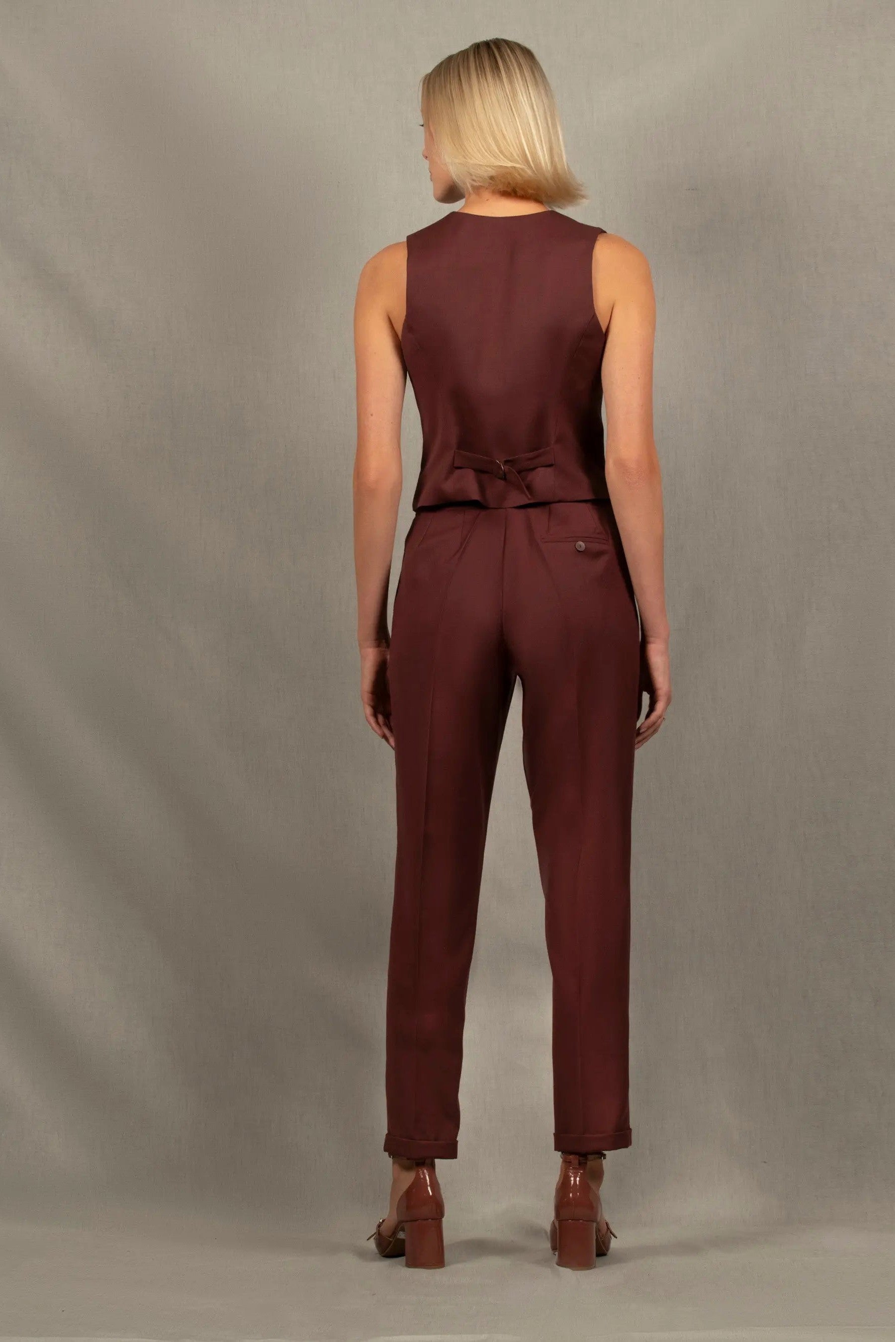 Pantalon Tailleur Femme Fitté Laine Lie de vin – Conception - My tailor is Joh