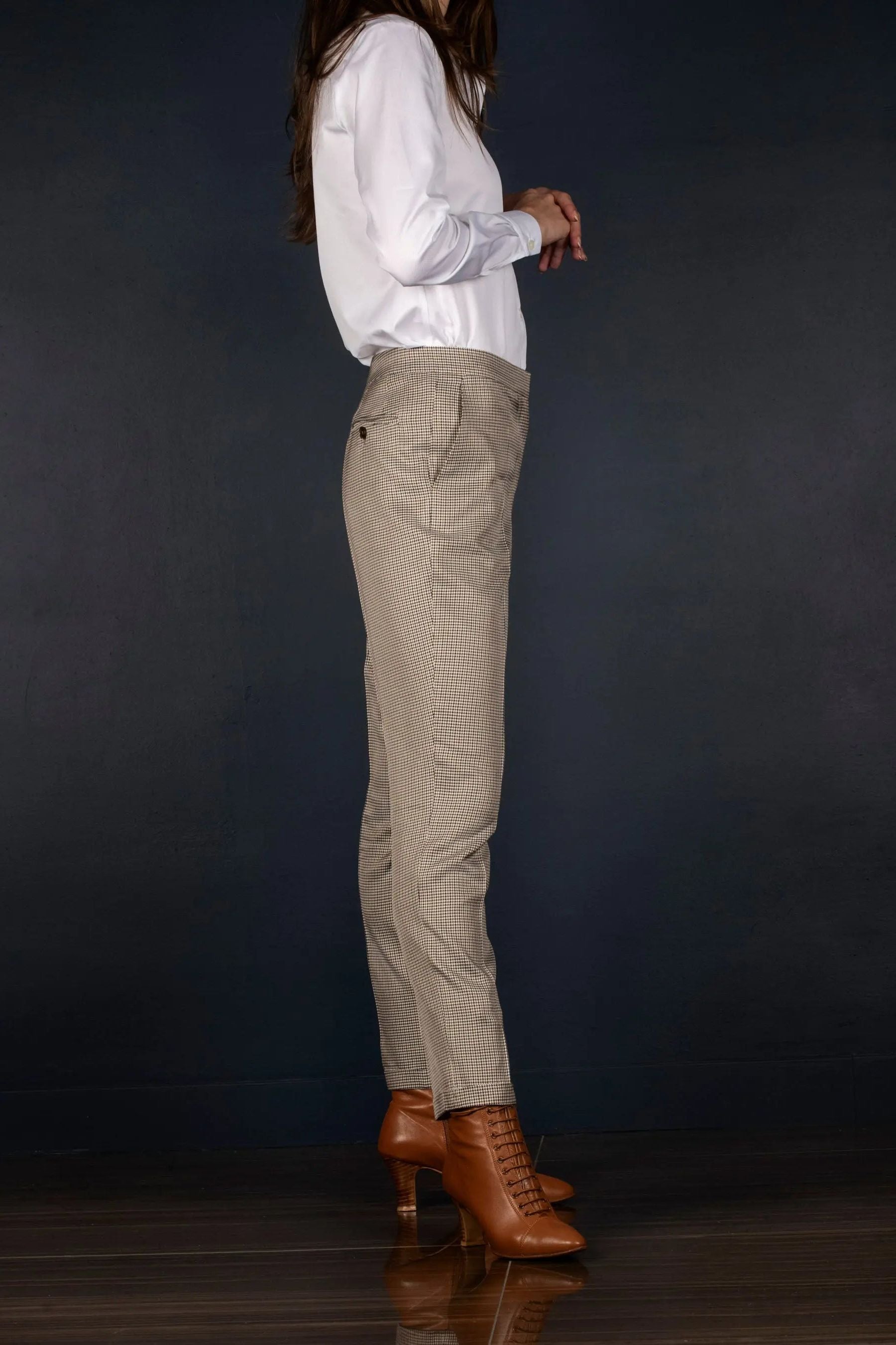 Pantalon Tailleur Femme Fitté Pied de Puces Beige - Conception - My tailor is Joh