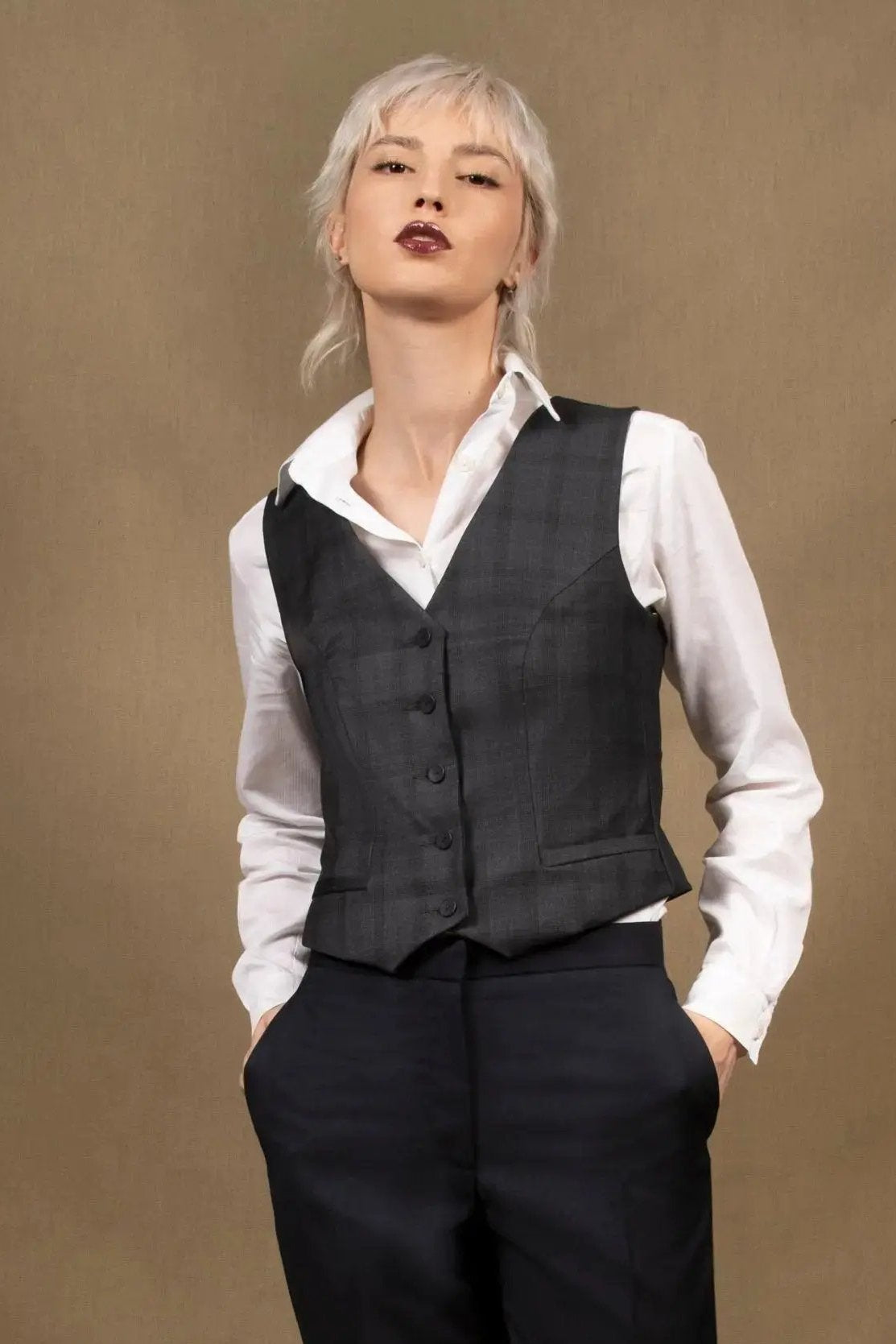 Pantalon Tailleur Femme Fitté Laine Bleu marine– Conception My tailor is Joh