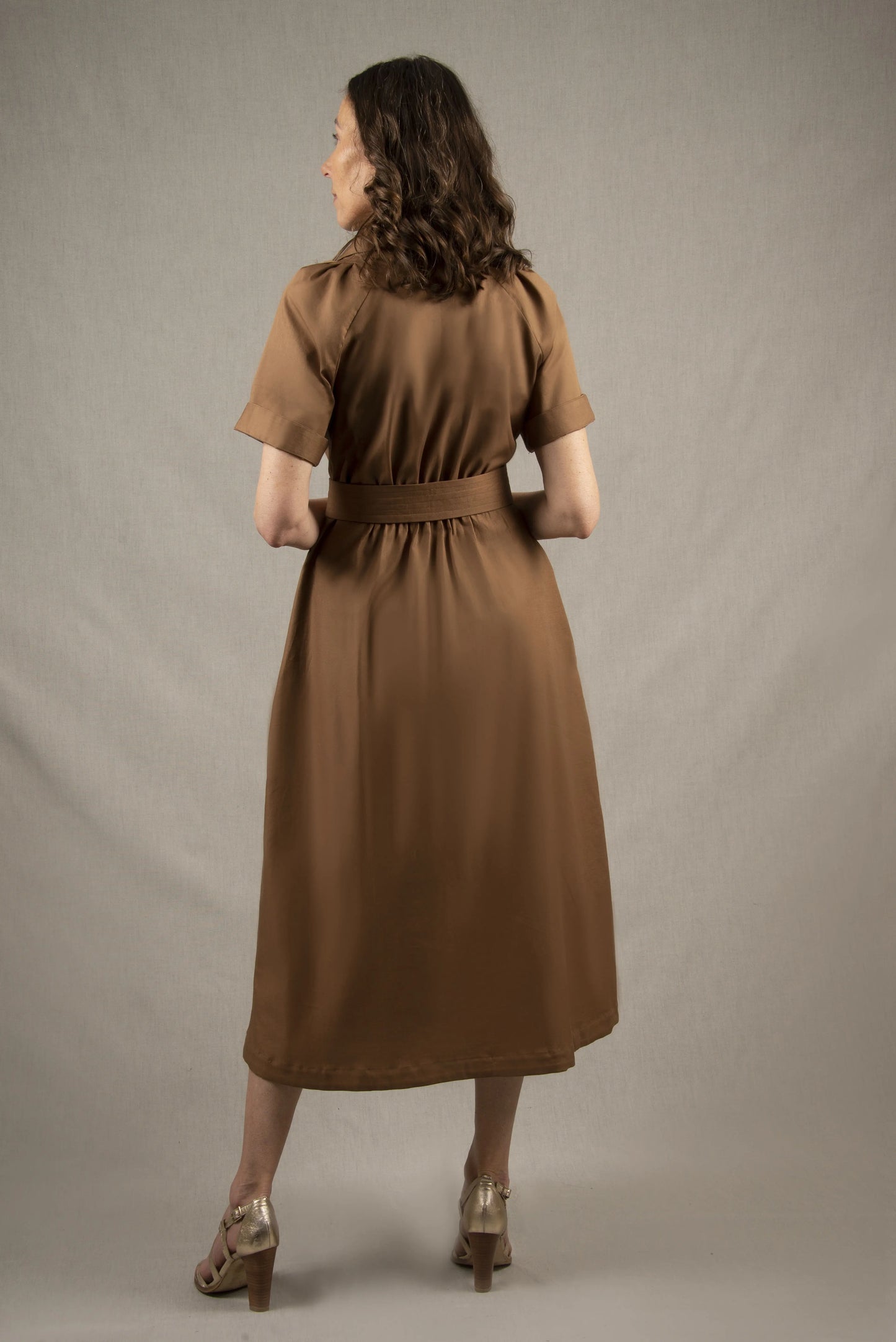 Robe Longue en Coton Couleur Havane - Apparence My tailor is Joh