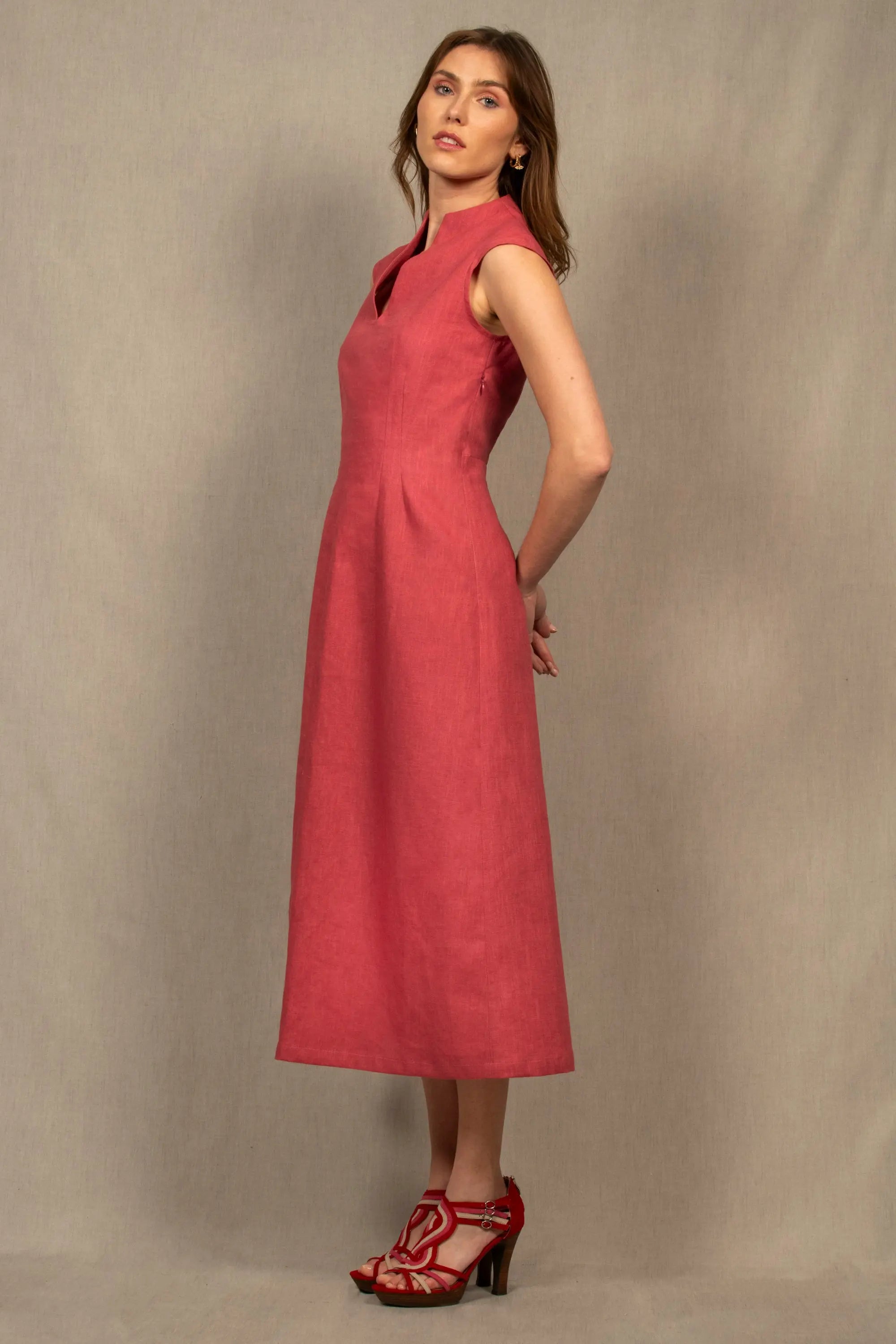 Robe Longue Sans Manche en Lin Rose Blush – Allure - My tailor is Joh