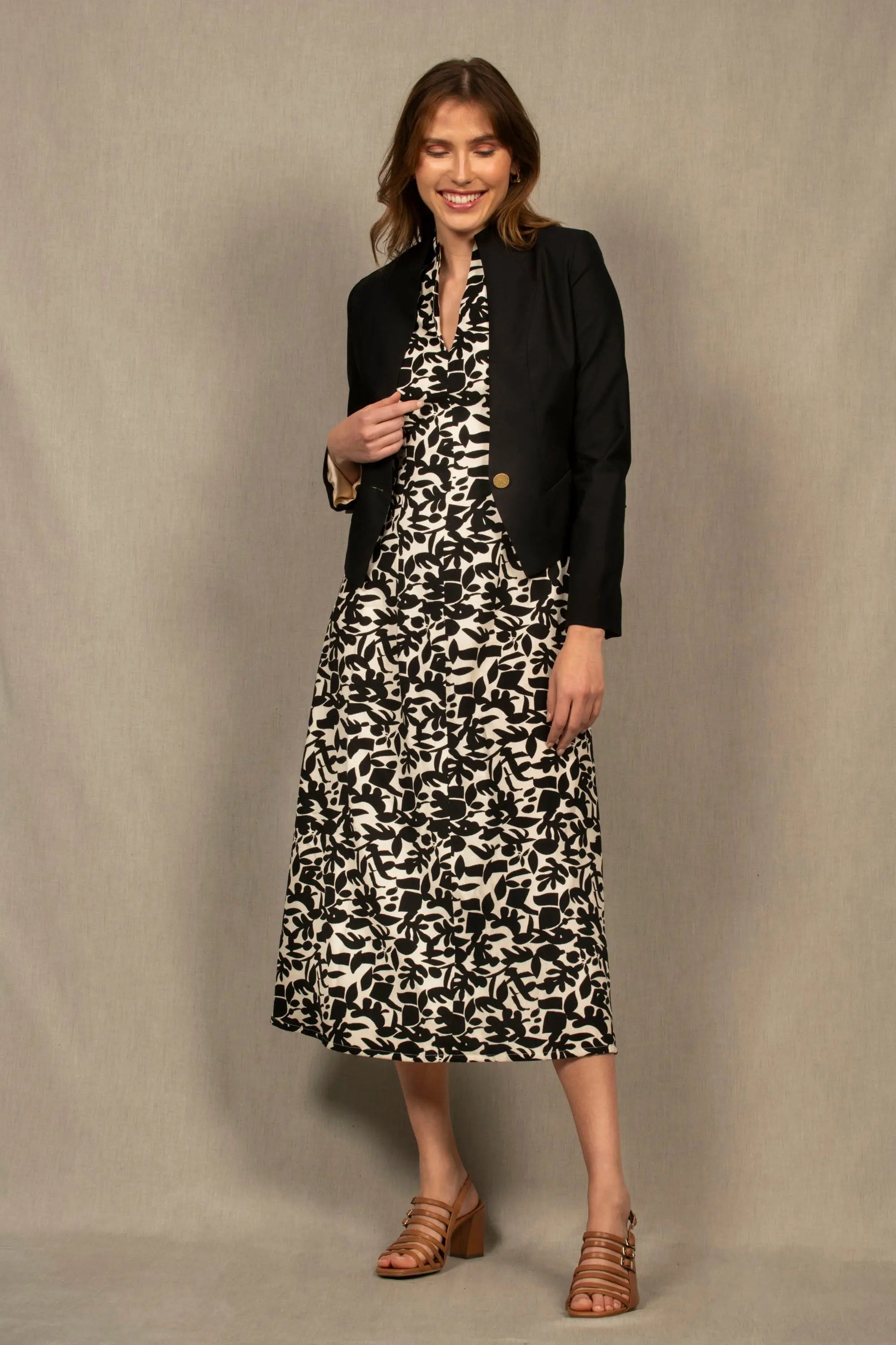 Robe Longue Sans Manche Motifs Noir & Blanc – Allure - My tailor is Joh