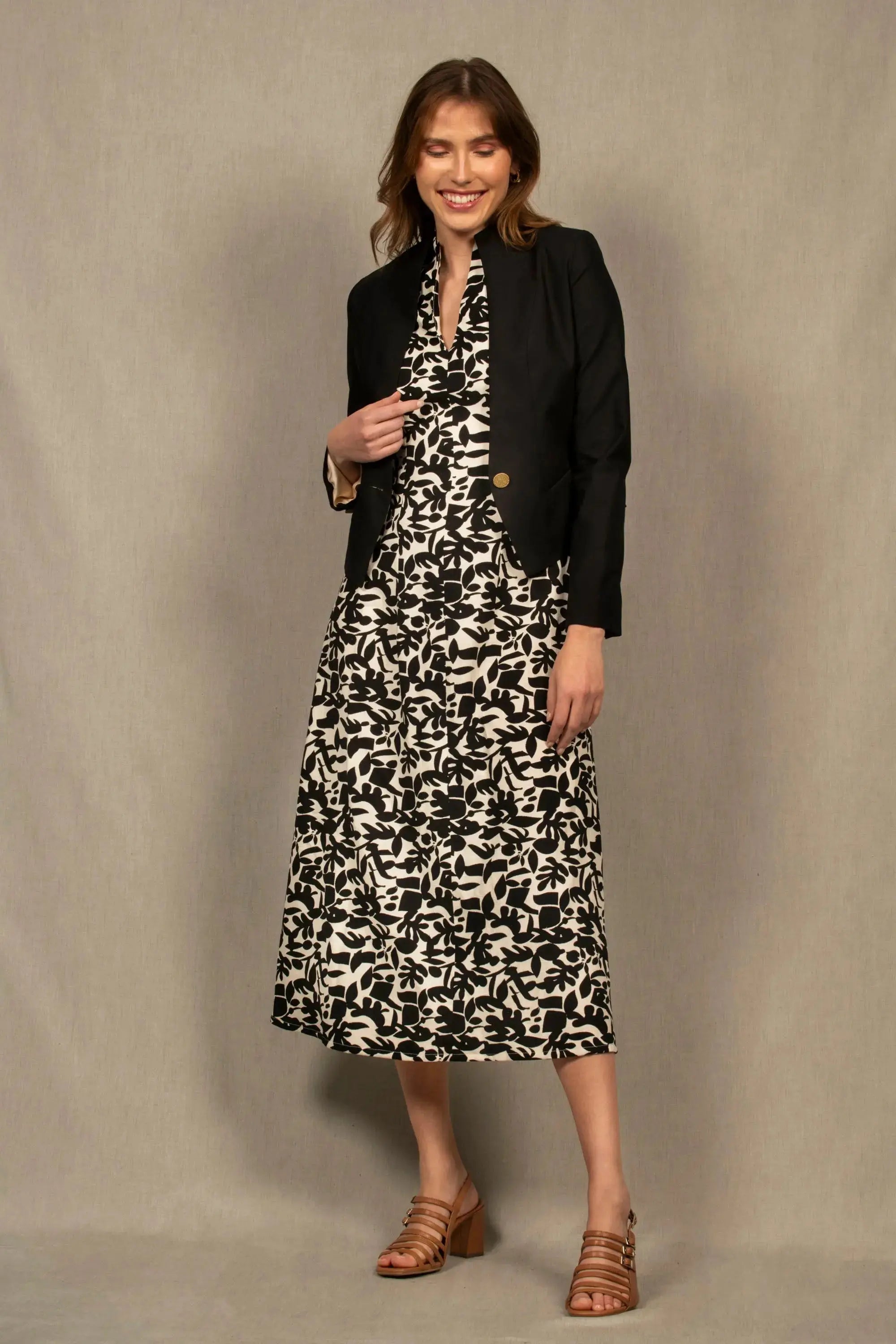 Robe Longue Sans Manche Motifs Noir & Blanc – Allure - My tailor is Joh