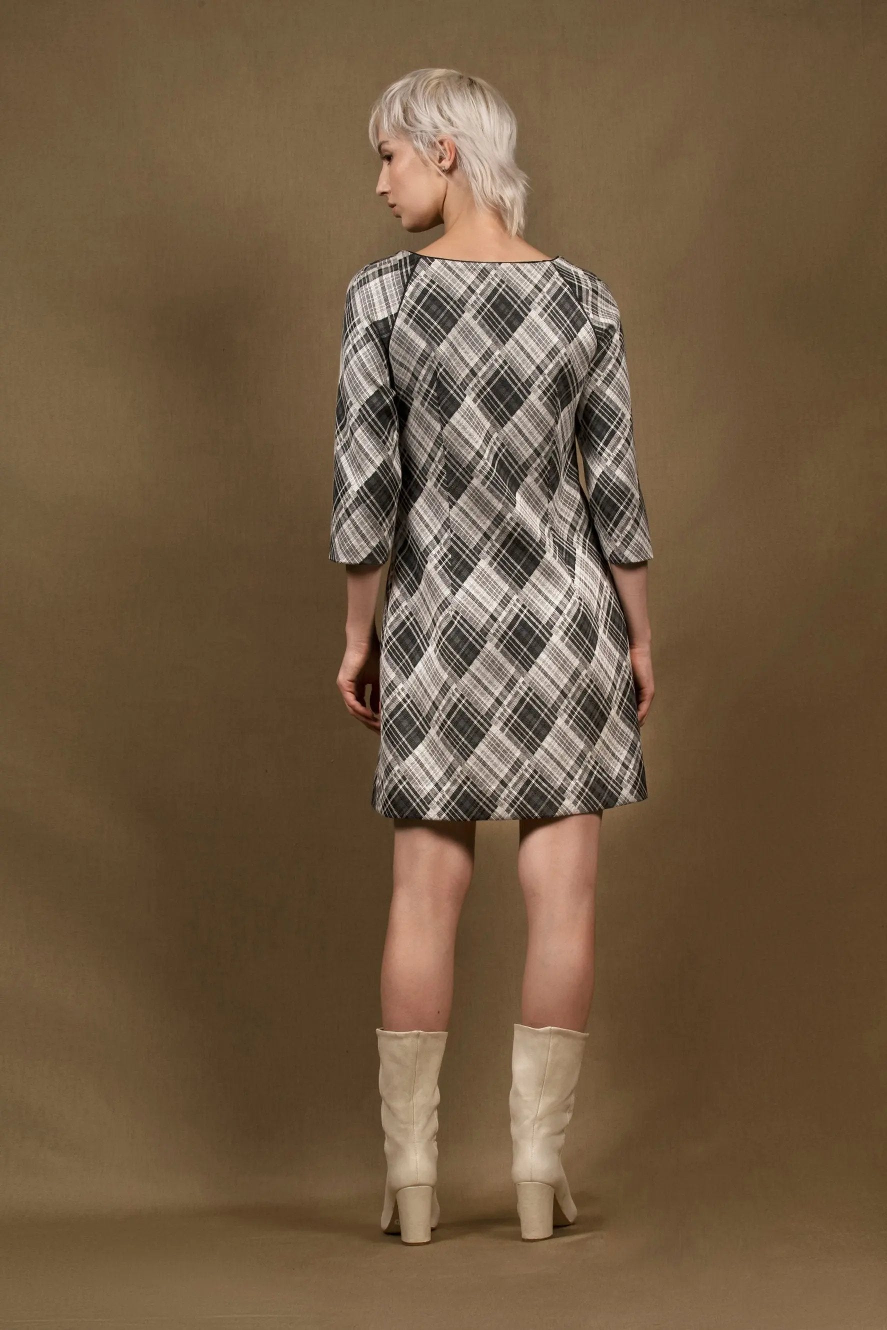 Robe Trapèze en Laine Losange noir et gris - Sensation My tailor is Joh