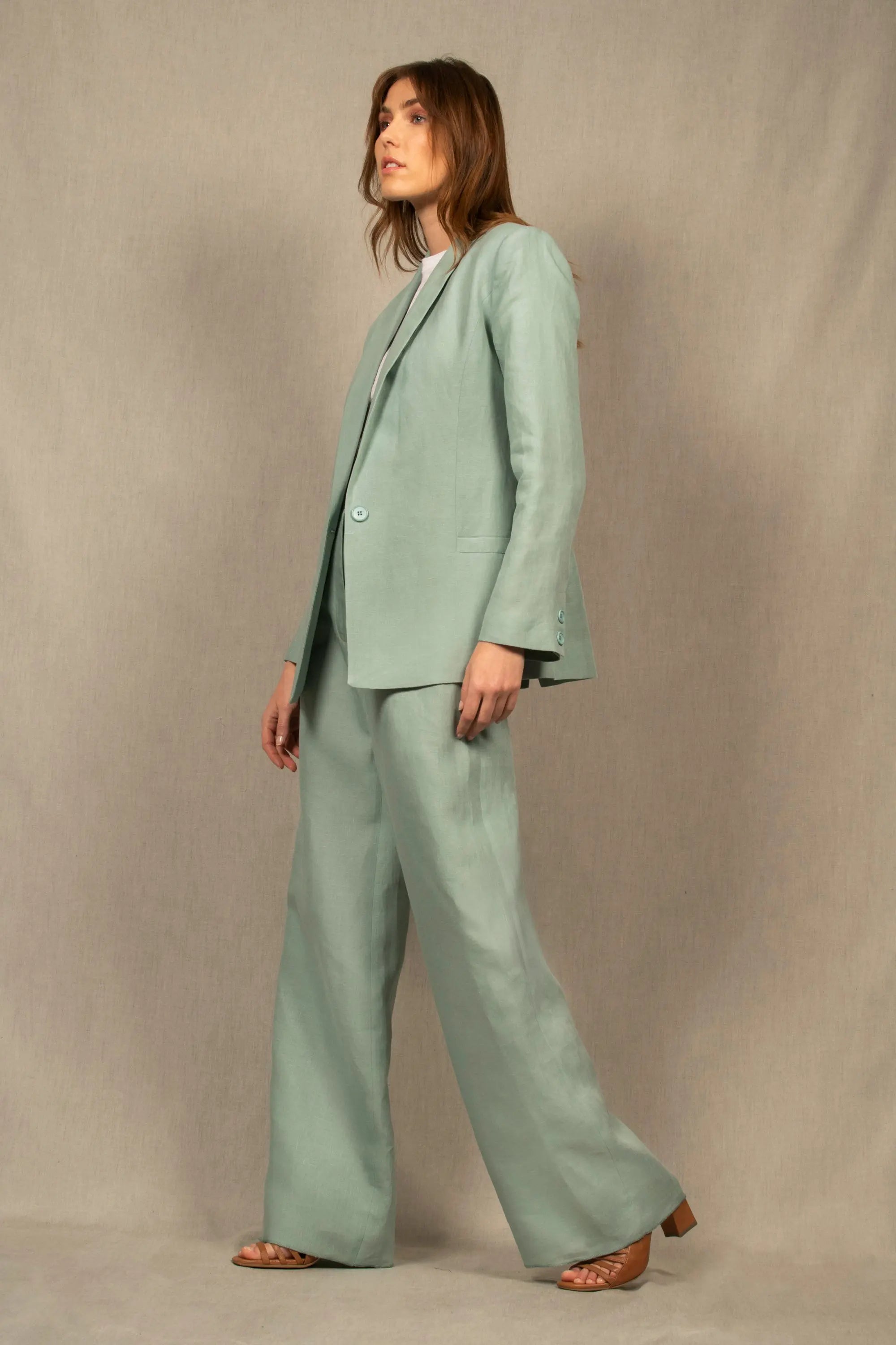 Tailleur Femme Veste Pantalon Large en Lin Bleu Céladon - My tailor is Joh