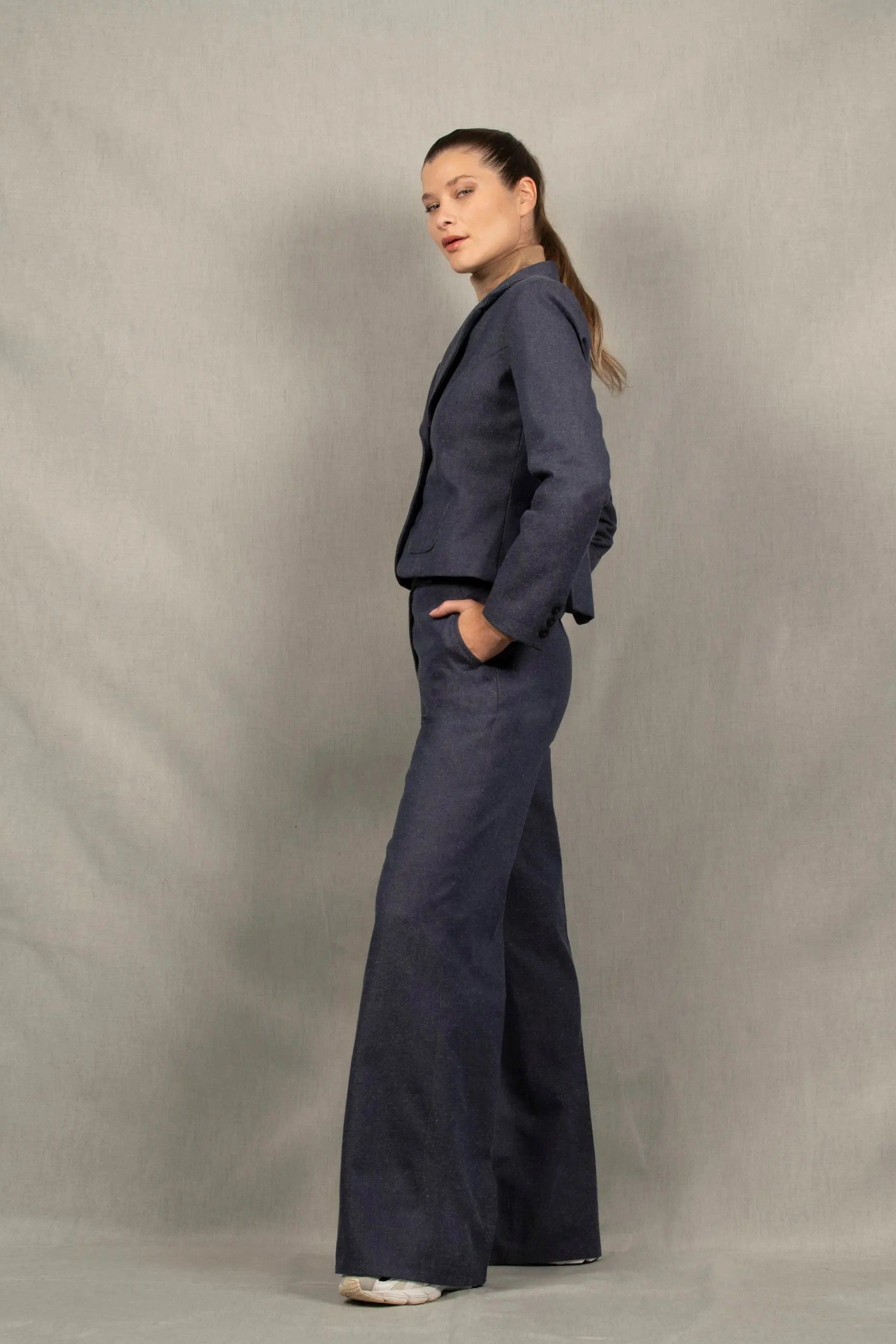 Tailleur Pantalon Femme Jean Bleu - Certitude - My tailor is Joh