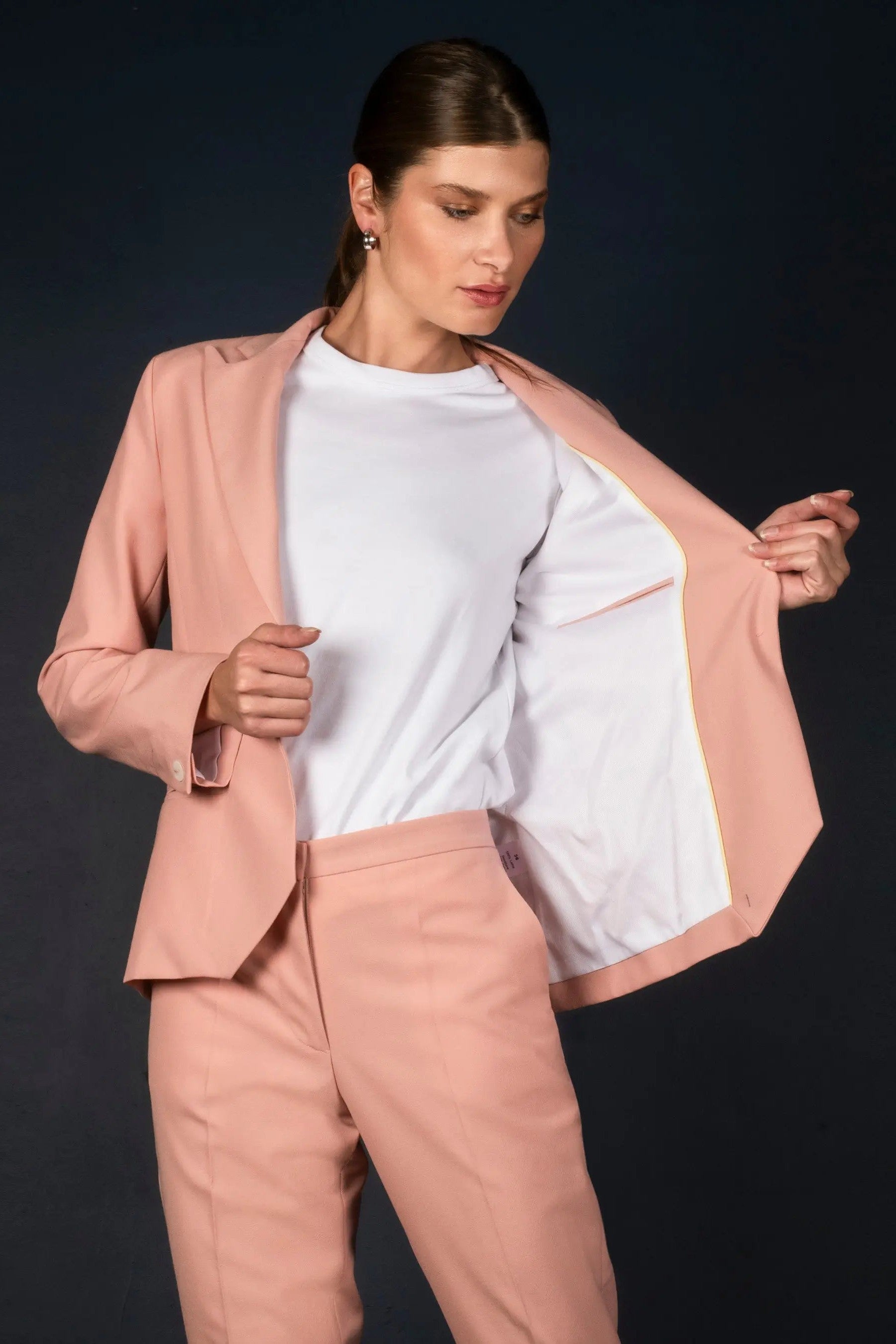 Tailleur Veste Pantalon Fitté en Rose Ballerine - Conception - My tailor is Joh