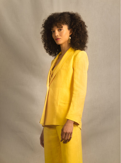 La veste tailleur lin jaune Illusion - My Tailor Is Joh, la nouvelle marque de prêt à porter féminin, tailleurs, vestes, pantalons, robes, jupes, hauts, chaussures pour habiller les femmes.