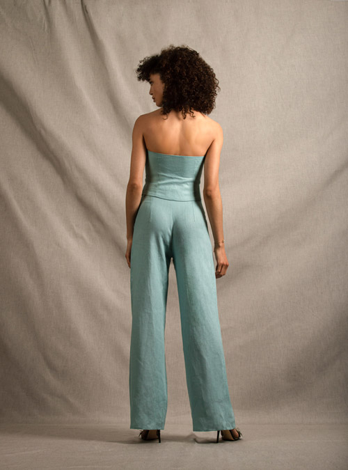 Le Pantalon large lin bleu azur Illusion - My Tailor Is Joh, la nouvelle marque de prêt à porter féminin, tailleurs, vestes, pantalons, robes, jupes, hauts, chaussures pour habiller les femmes.