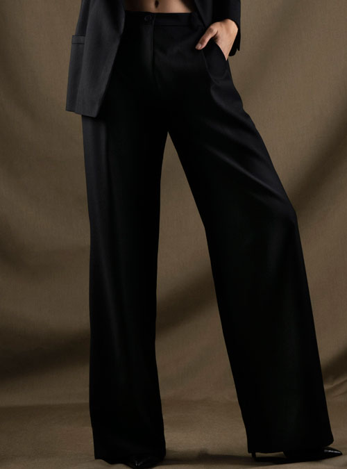 Pantalon de costume crop Laines Brunello Cucinelli en coloris Noir Femme Vêtements Tailleurs Pantalons de tailleur 