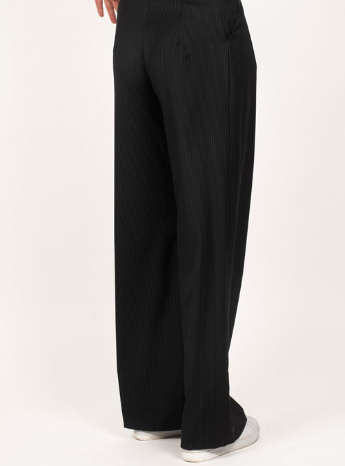 Pantalon tailleur femme Illusion rayé noir- My Tailor Is Joh, la nouvelle marque de prêt à porter féminin, tailleurs, vestes, pantalons, robes, jupes, hauts, chaussures pour habiller les femmes.