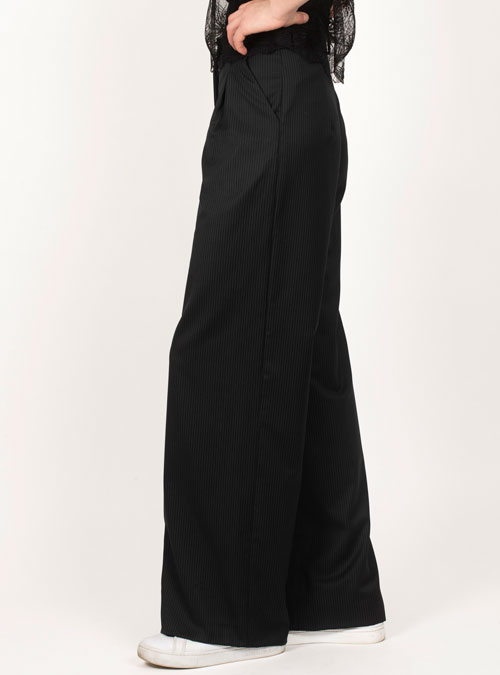 Pantalon tailleur femme Illusion rayé noir- My Tailor Is Joh, la nouvelle marque de prêt à porter féminin, tailleurs, vestes, pantalons, robes, jupes, hauts, chaussures pour habiller les femmes.